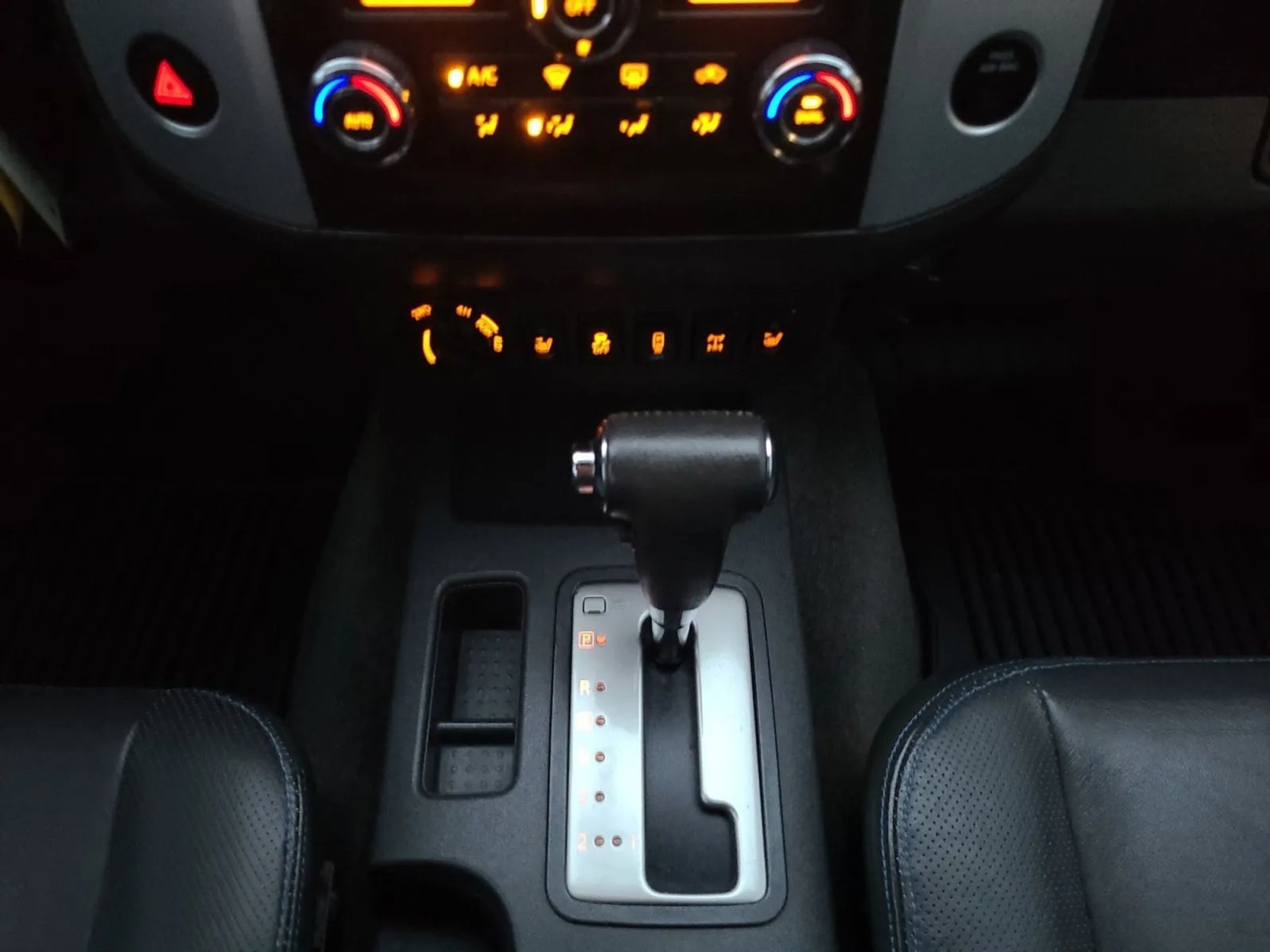 Nissan Frontier 4WD Crew Cab SWB Auto PRO-4X 2013