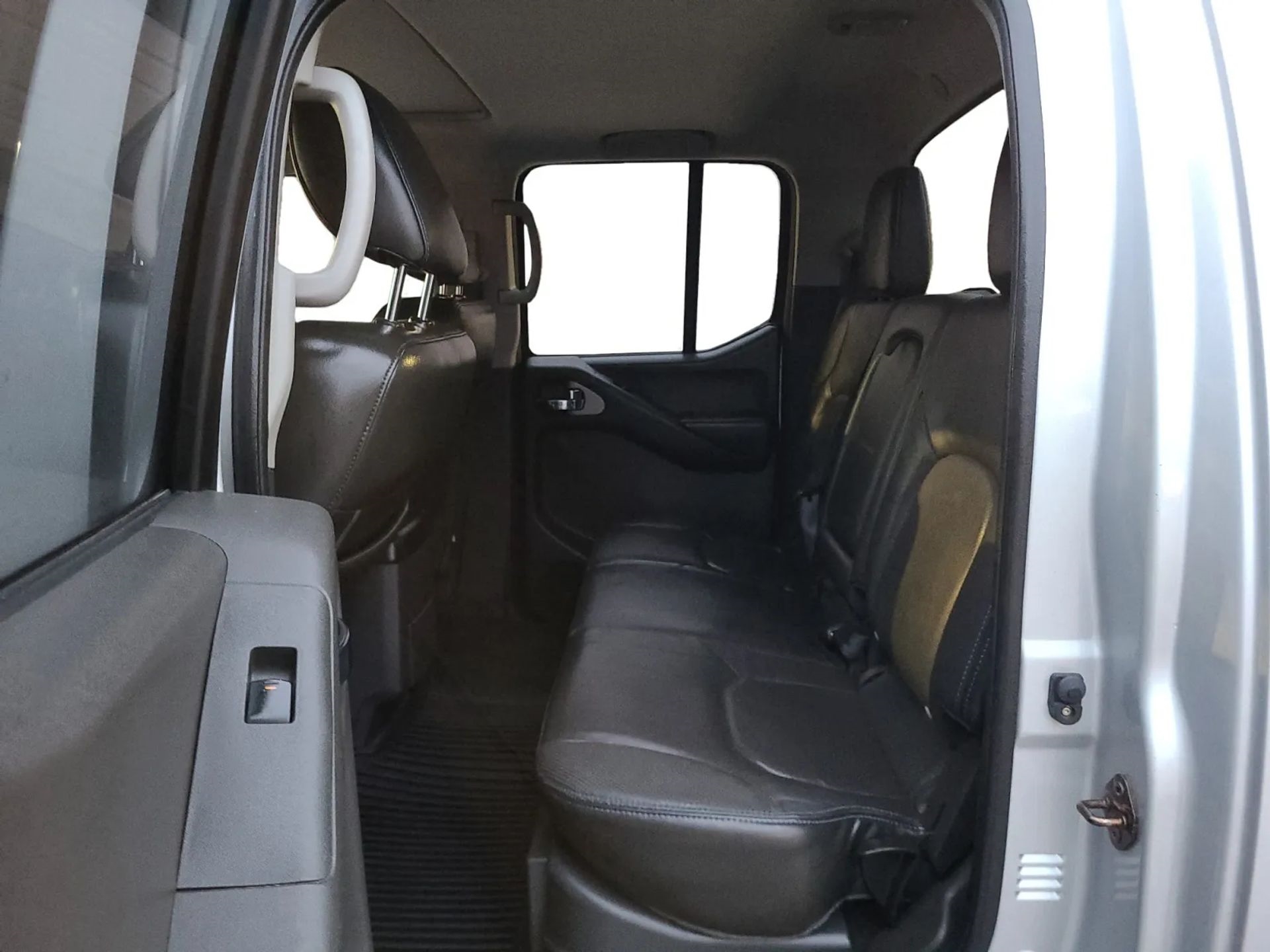 Nissan Frontier 4WD Crew Cab SWB Auto PRO-4X 2013
