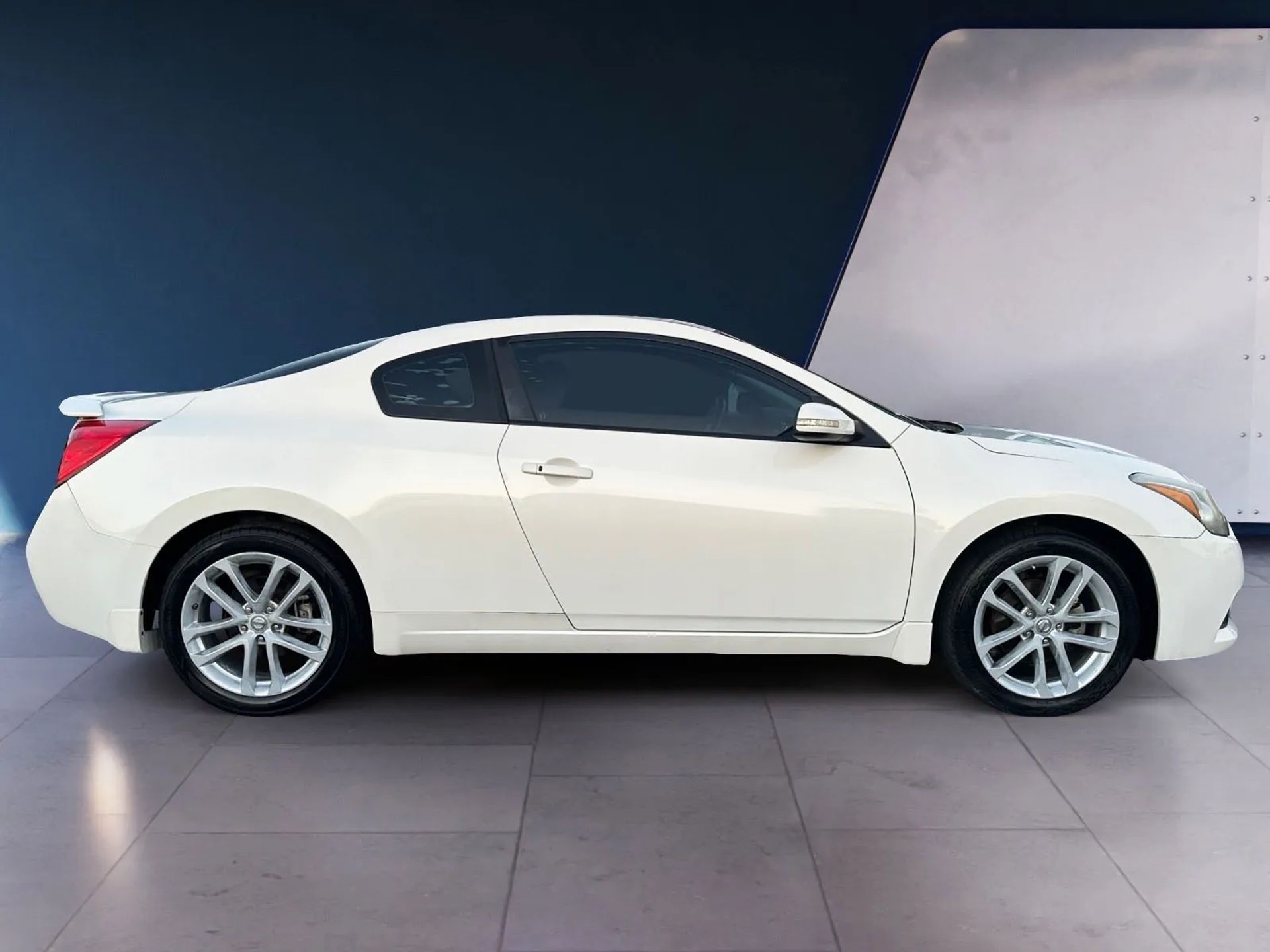 Nissan Altima 2dr Cpe V6 CVT 3.5 SR 2012