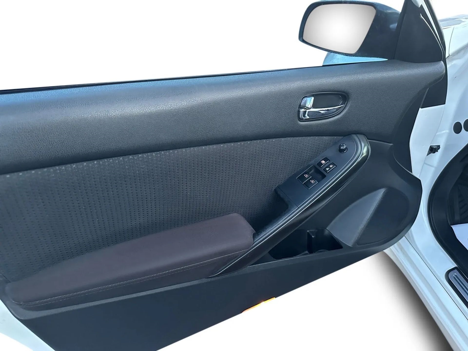 Nissan Altima 2dr Cpe V6 CVT 3.5 SR 2012