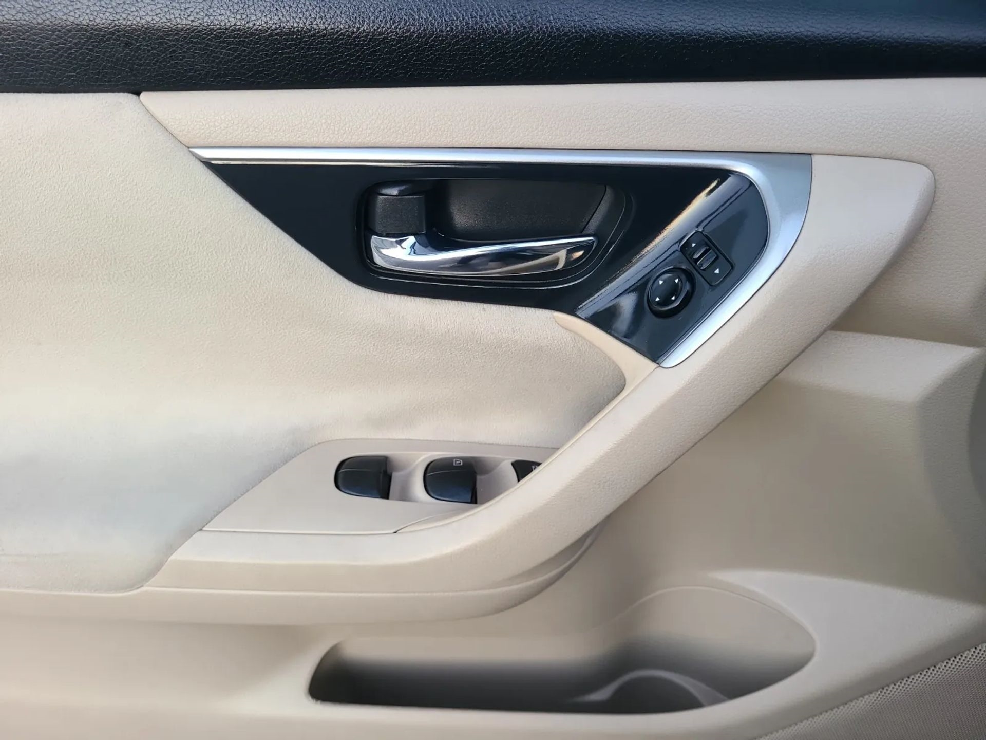 Nissan Altima 4dr Sdn I4 2.5 S 2014