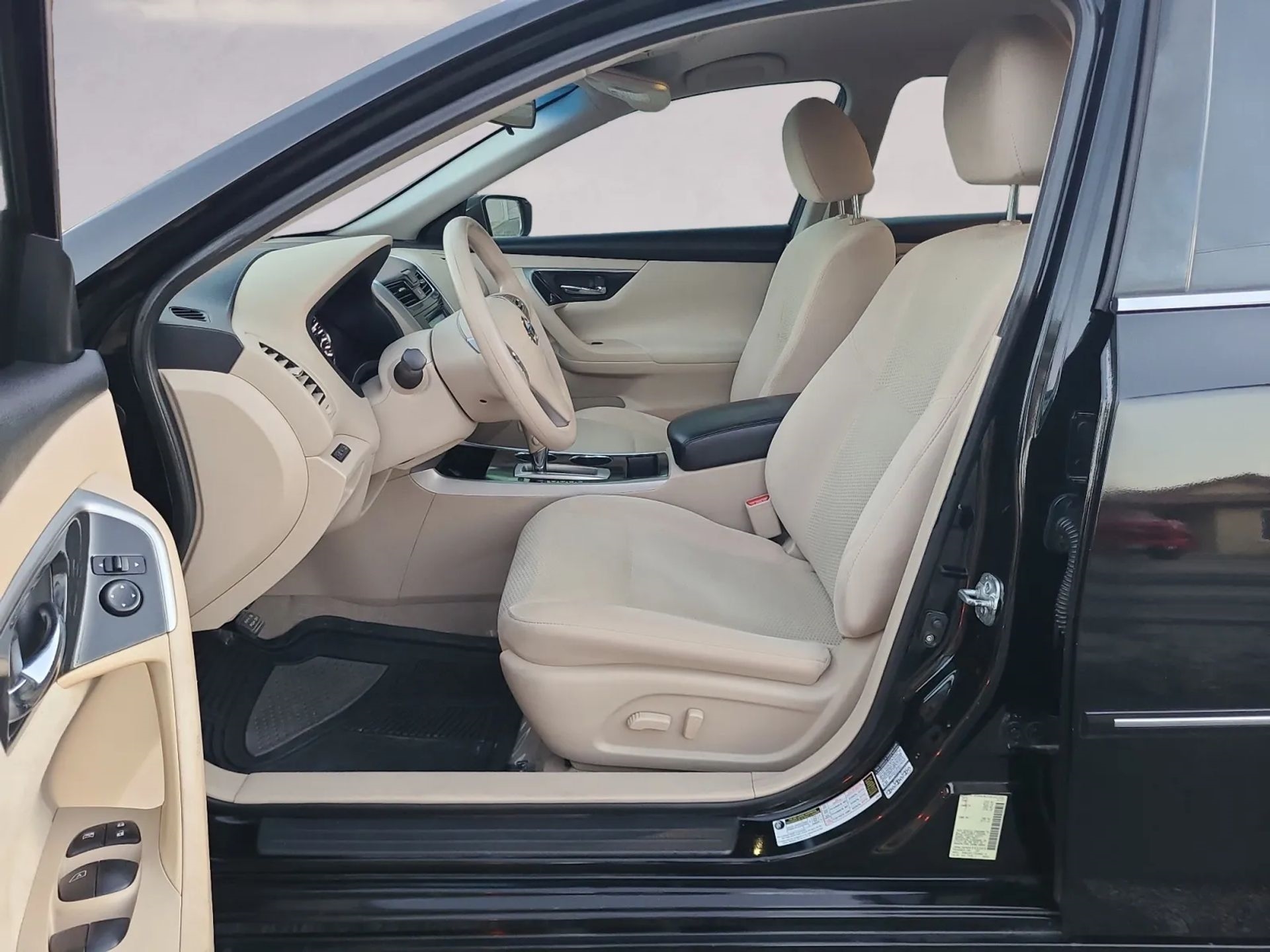 Nissan Altima 4dr Sdn I4 2.5 S 2014