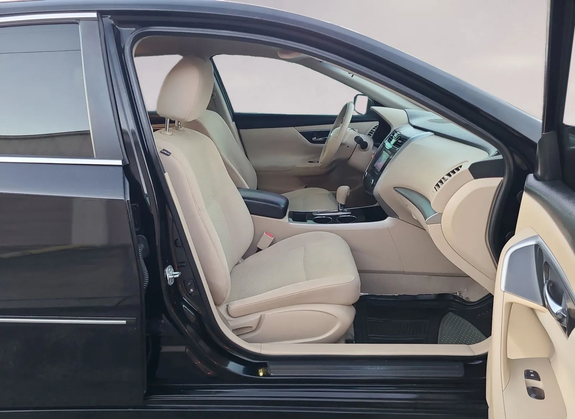 Nissan Altima 4dr Sdn I4 2.5 S 2014