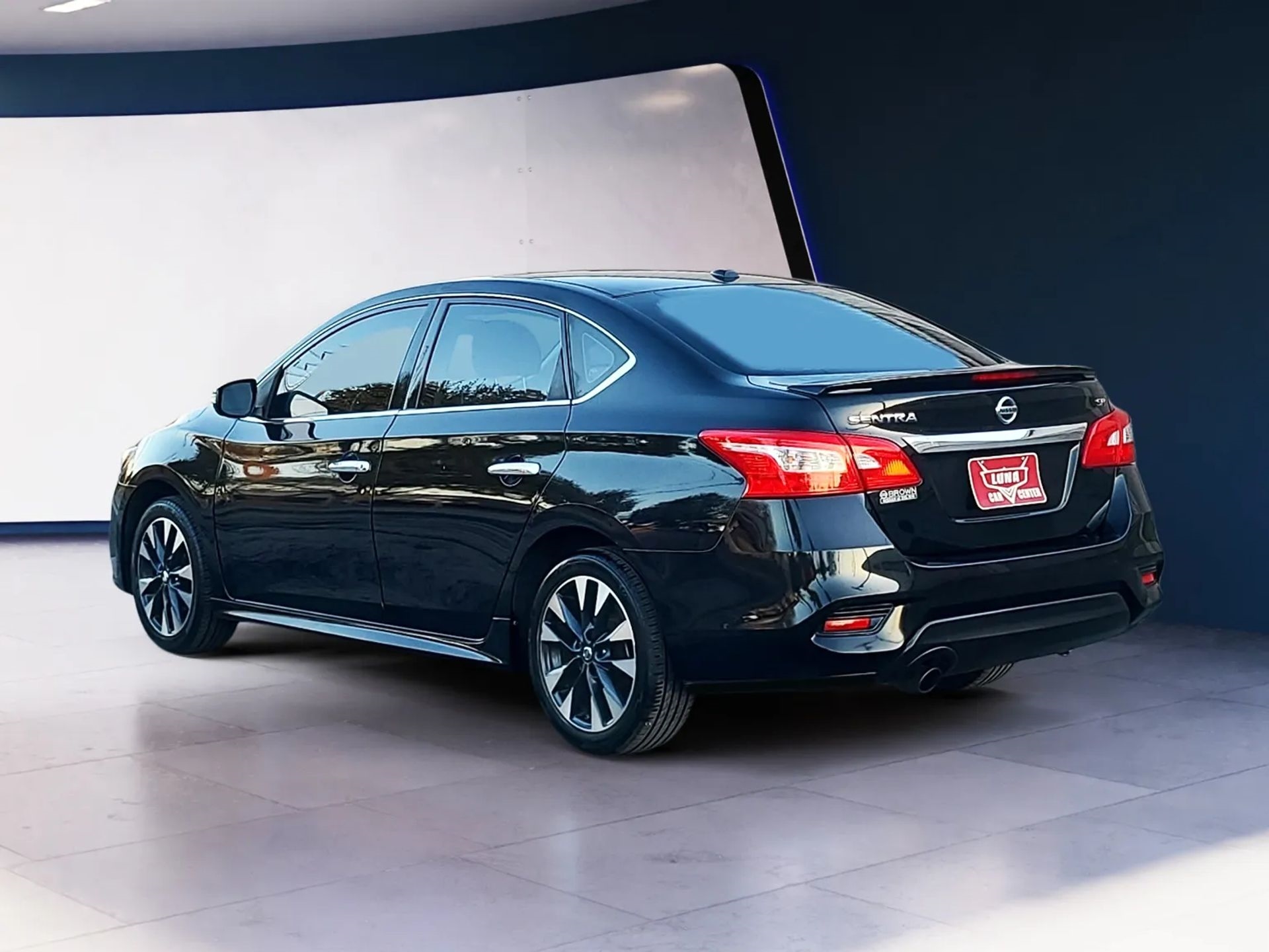 Nissan Sentra 4dr Sdn I4 CVT SR 2016