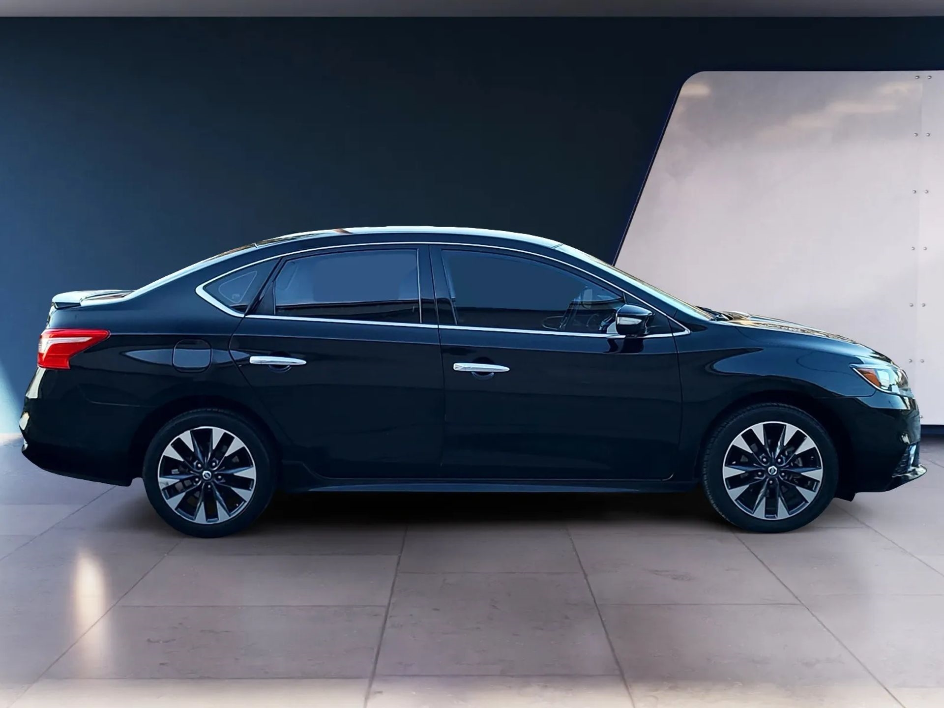 Nissan Sentra 4dr Sdn I4 CVT SR 2016