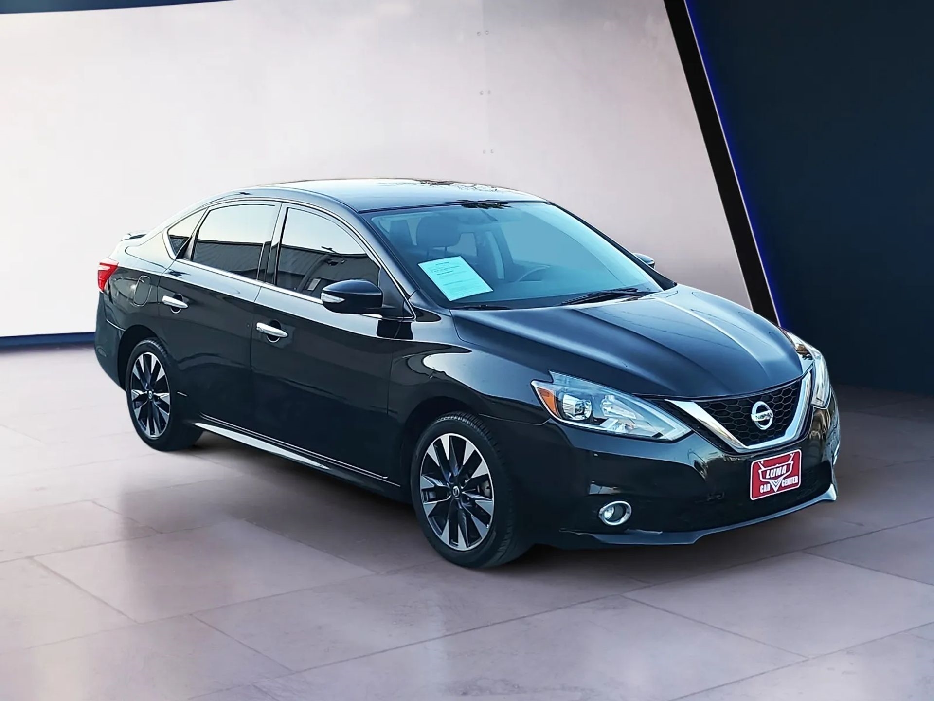 Nissan Sentra 4dr Sdn I4 CVT SR 2016