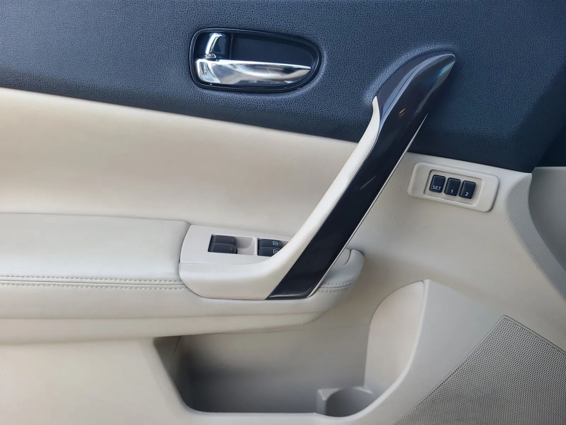 Nissan Maxima 4dr Sdn 3.5 SV w/Premium Pkg 2014