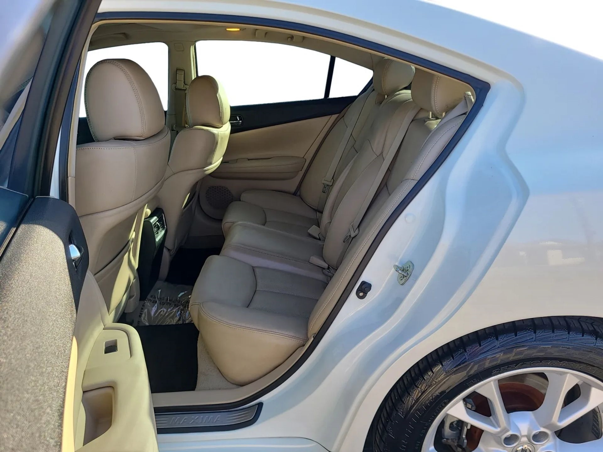 Nissan Maxima 4dr Sdn 3.5 SV w/Premium Pkg 2014