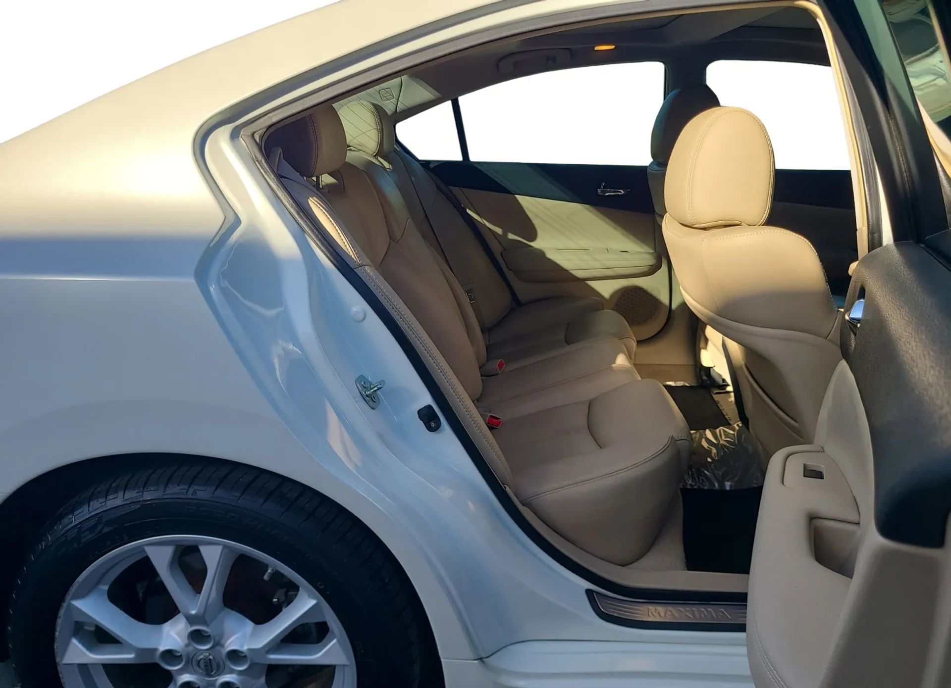 Nissan Maxima 4dr Sdn 3.5 SV w/Premium Pkg 2014