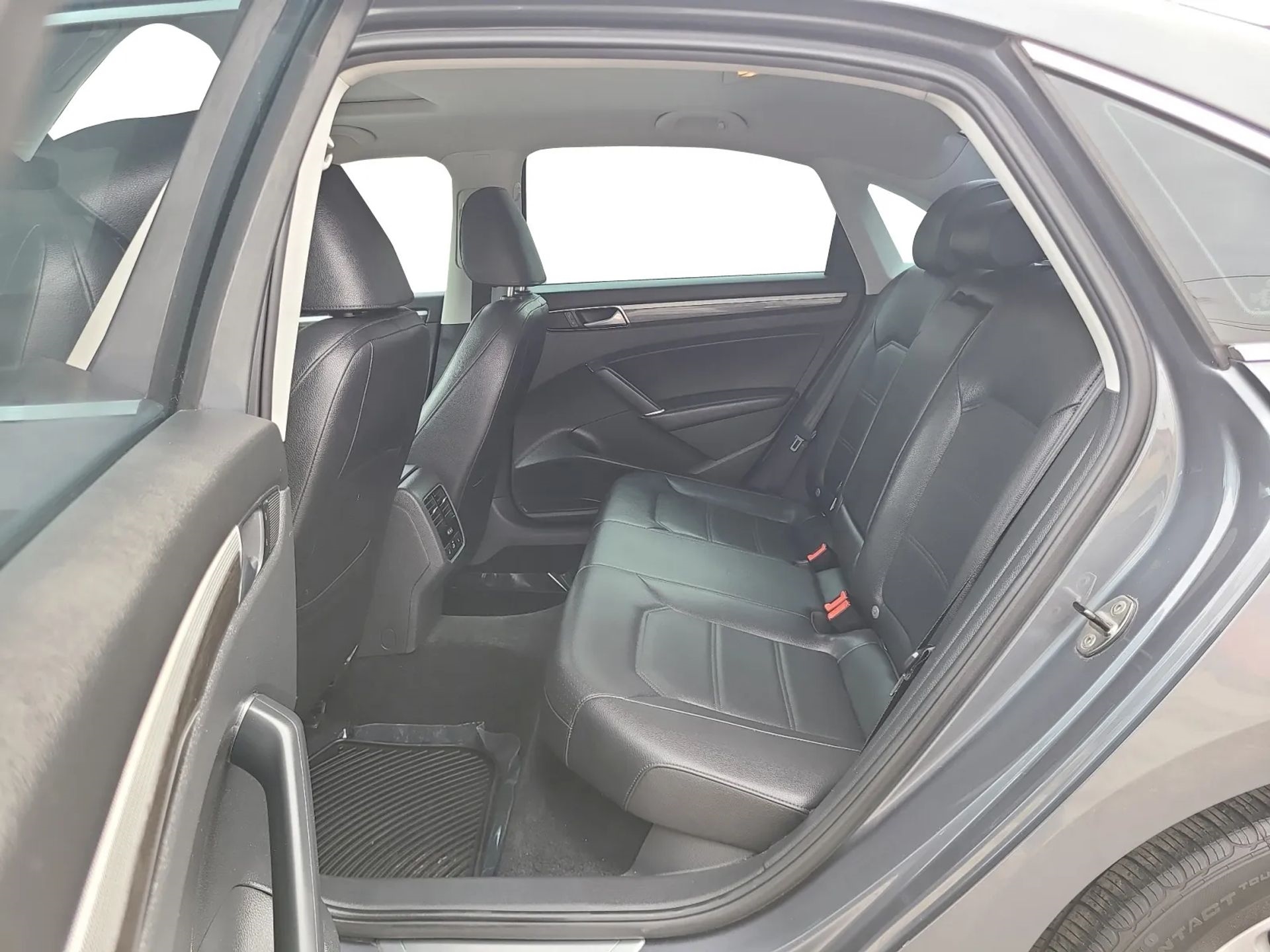 Volkswagen Passat 4dr Sdn 1.8T Auto SE 2016