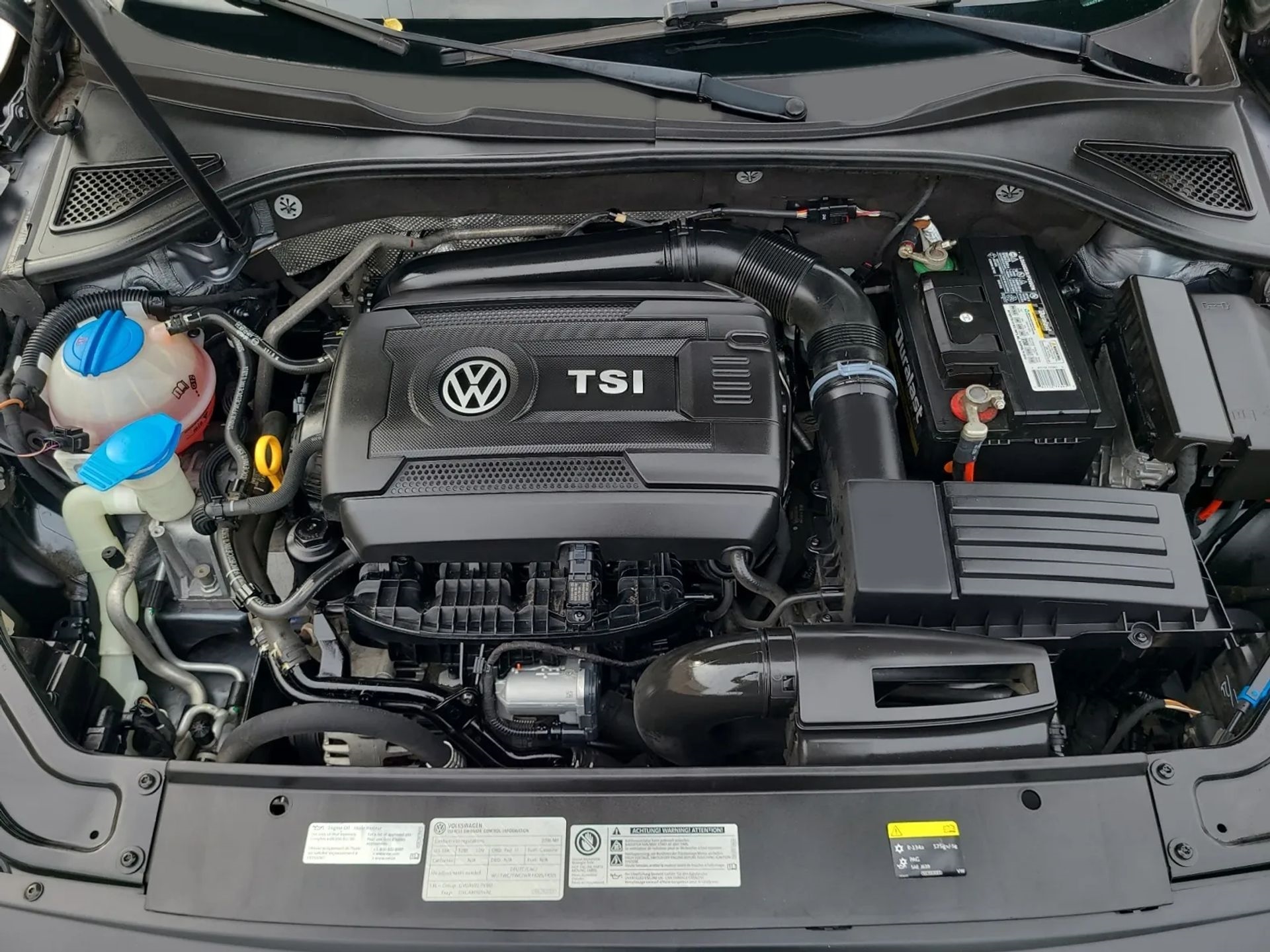 Volkswagen Passat 4dr Sdn 1.8T Auto SE 2016