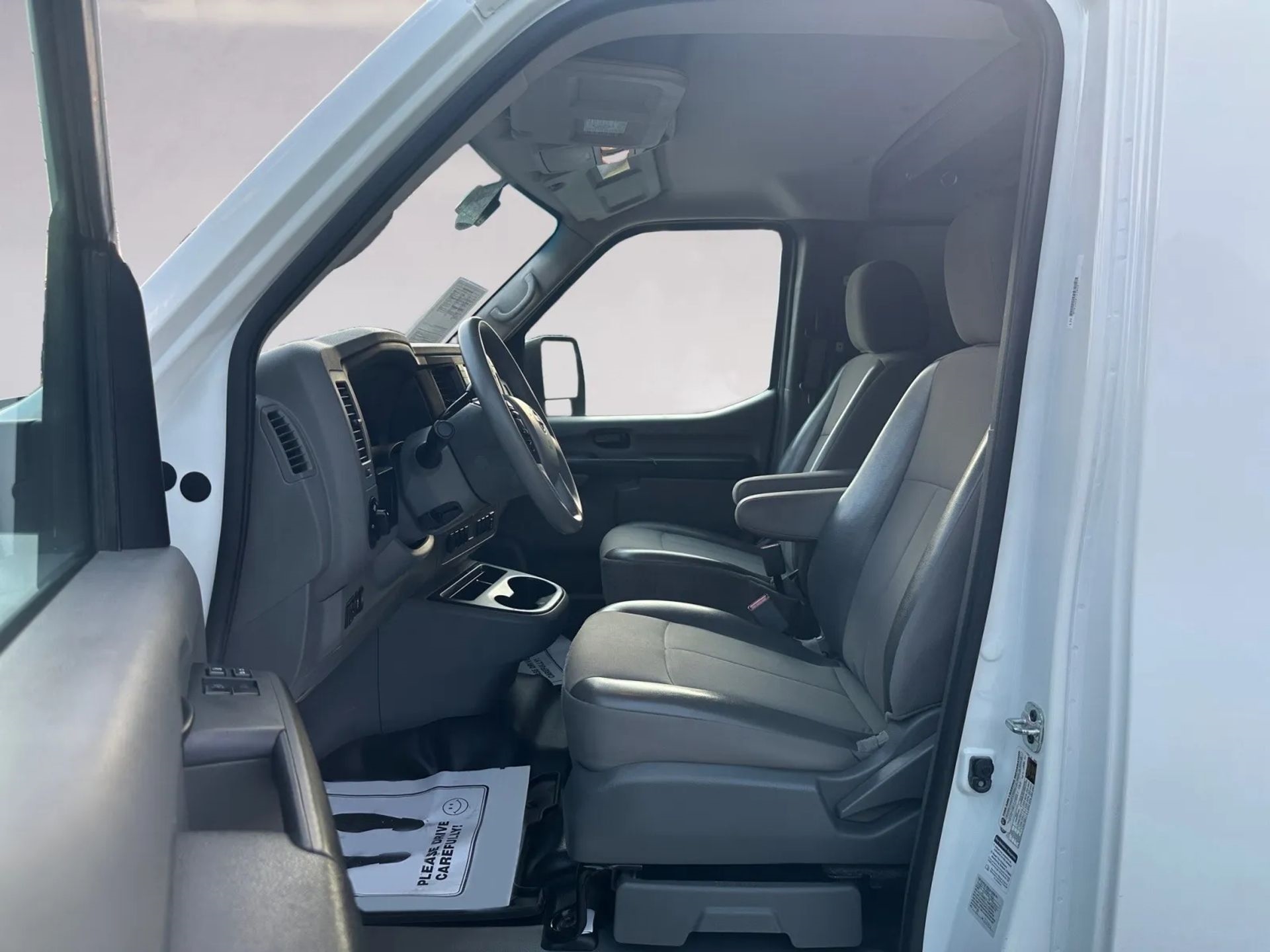 Nissan NV Cargo NV2500 HD Standard Roof V6 S 2020