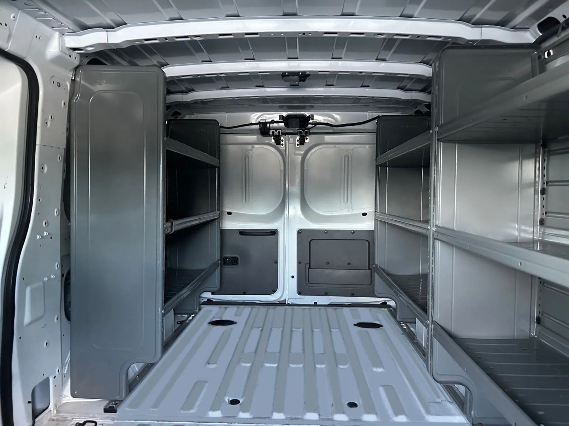 Nissan NV Cargo NV2500 HD Standard Roof V6 S 2020