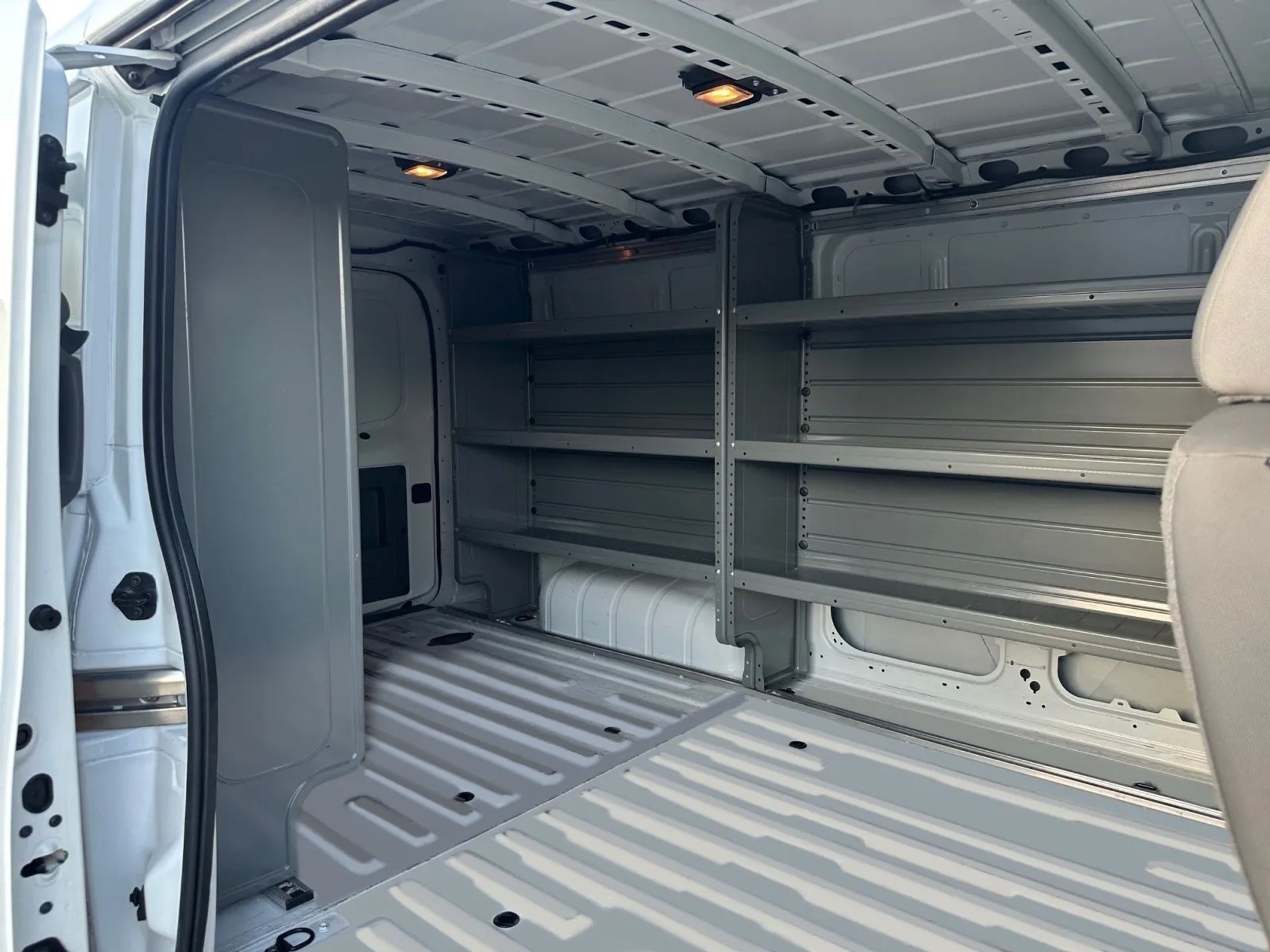 Nissan NV Cargo NV2500 HD Standard Roof V6 S 2020