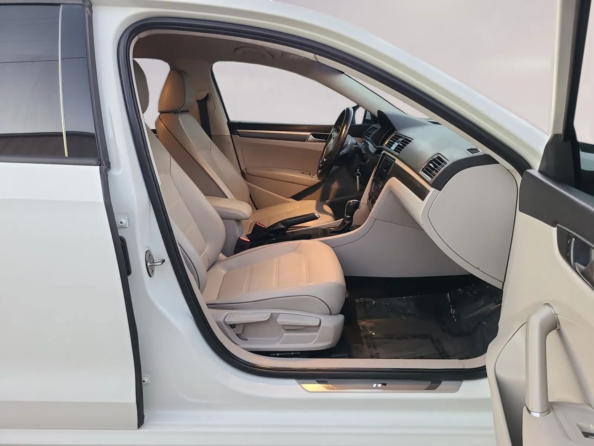 Volkswagen Passat 2.0T S Auto 2018