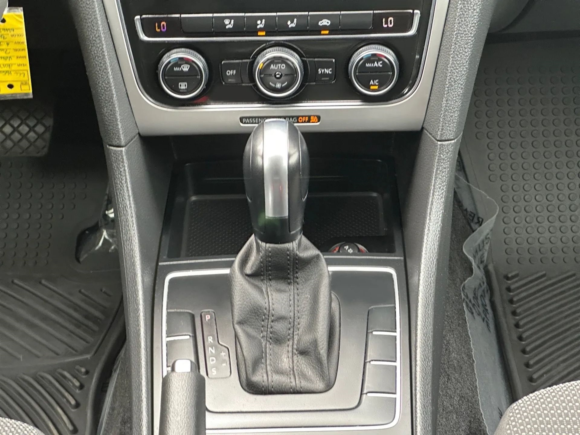 Volkswagen Passat 4dr Sdn 1.8T Auto S PZEV 2016