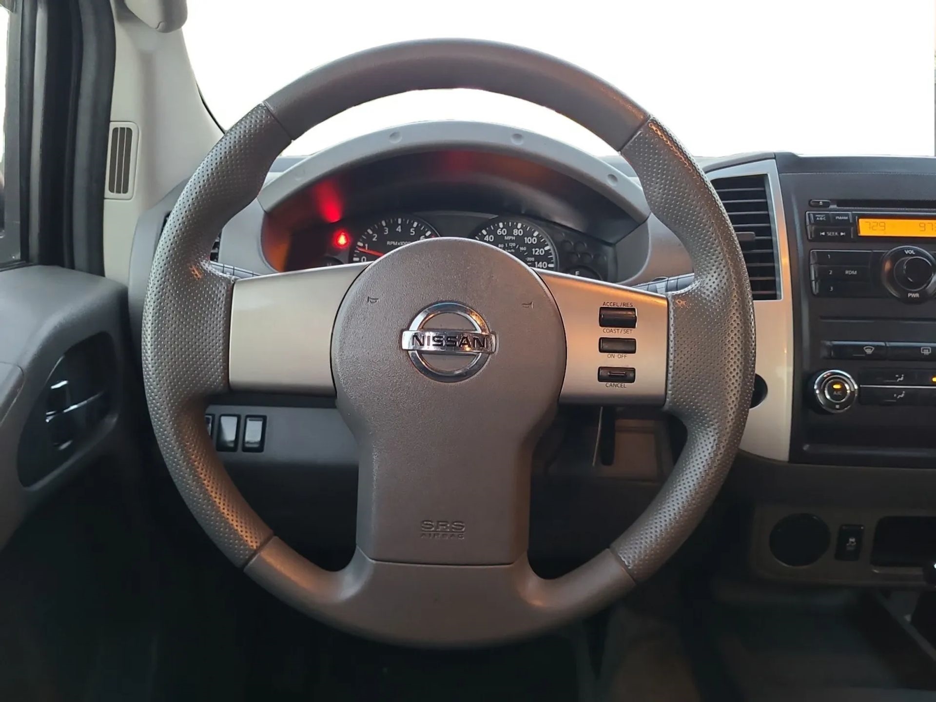 Nissan Frontier 2WD Crew Cab SWB Auto SV 2012