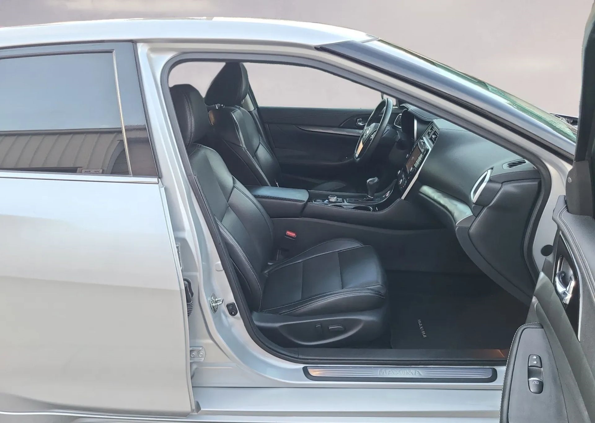 Nissan Maxima SV 3.5L 2019