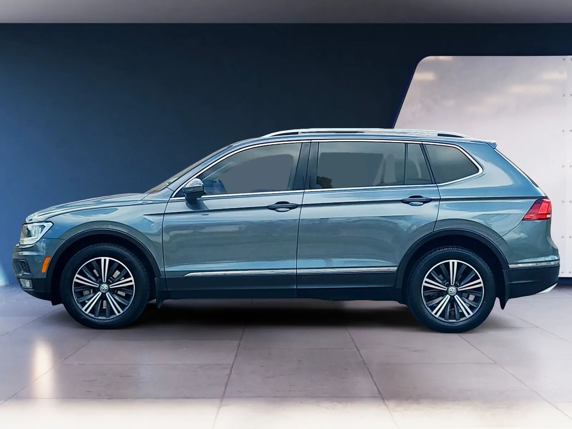 Volkswagen Tiguan 2.0T SEL FWD 2018