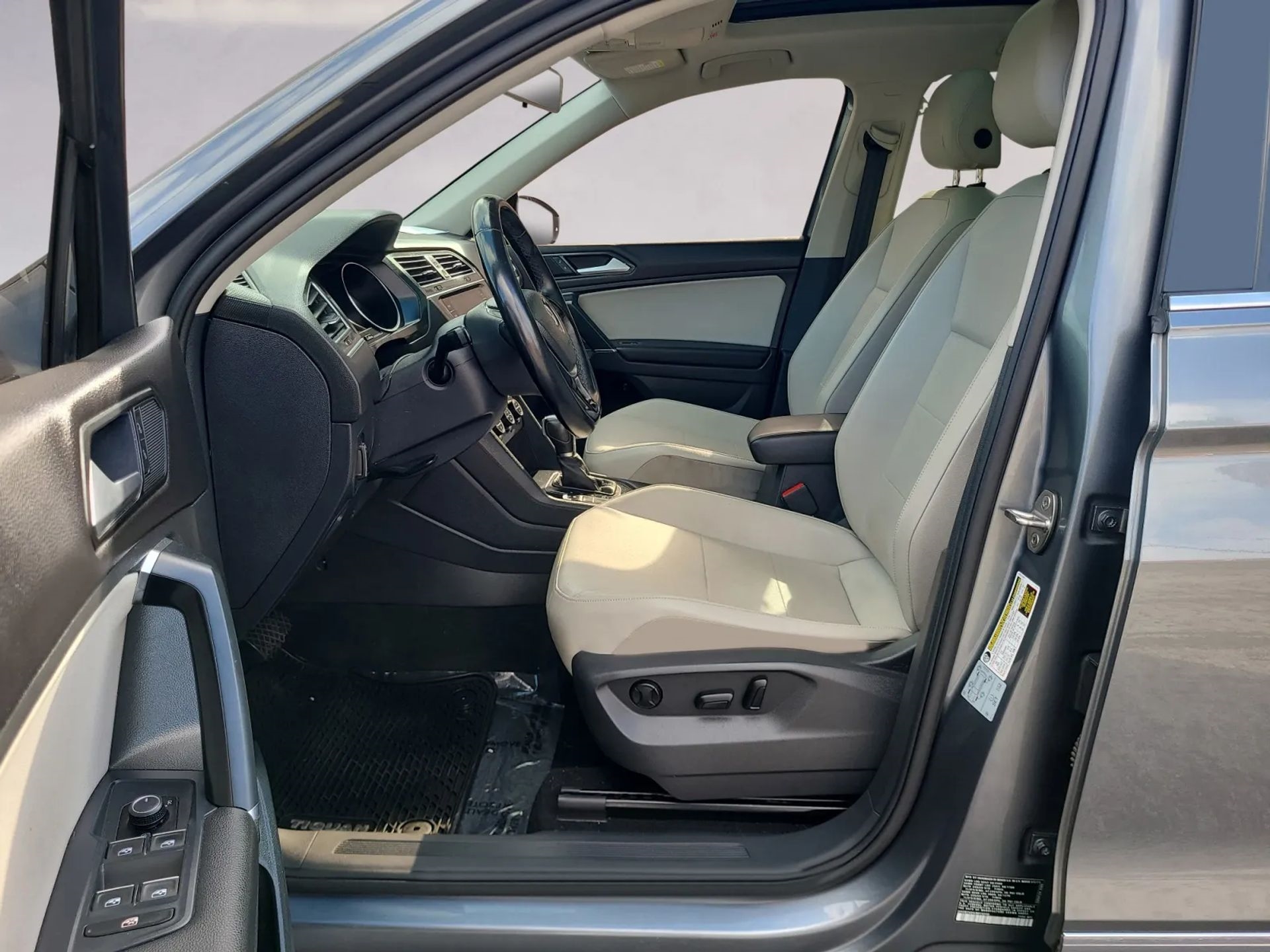 Volkswagen Tiguan 2.0T SEL FWD 2018