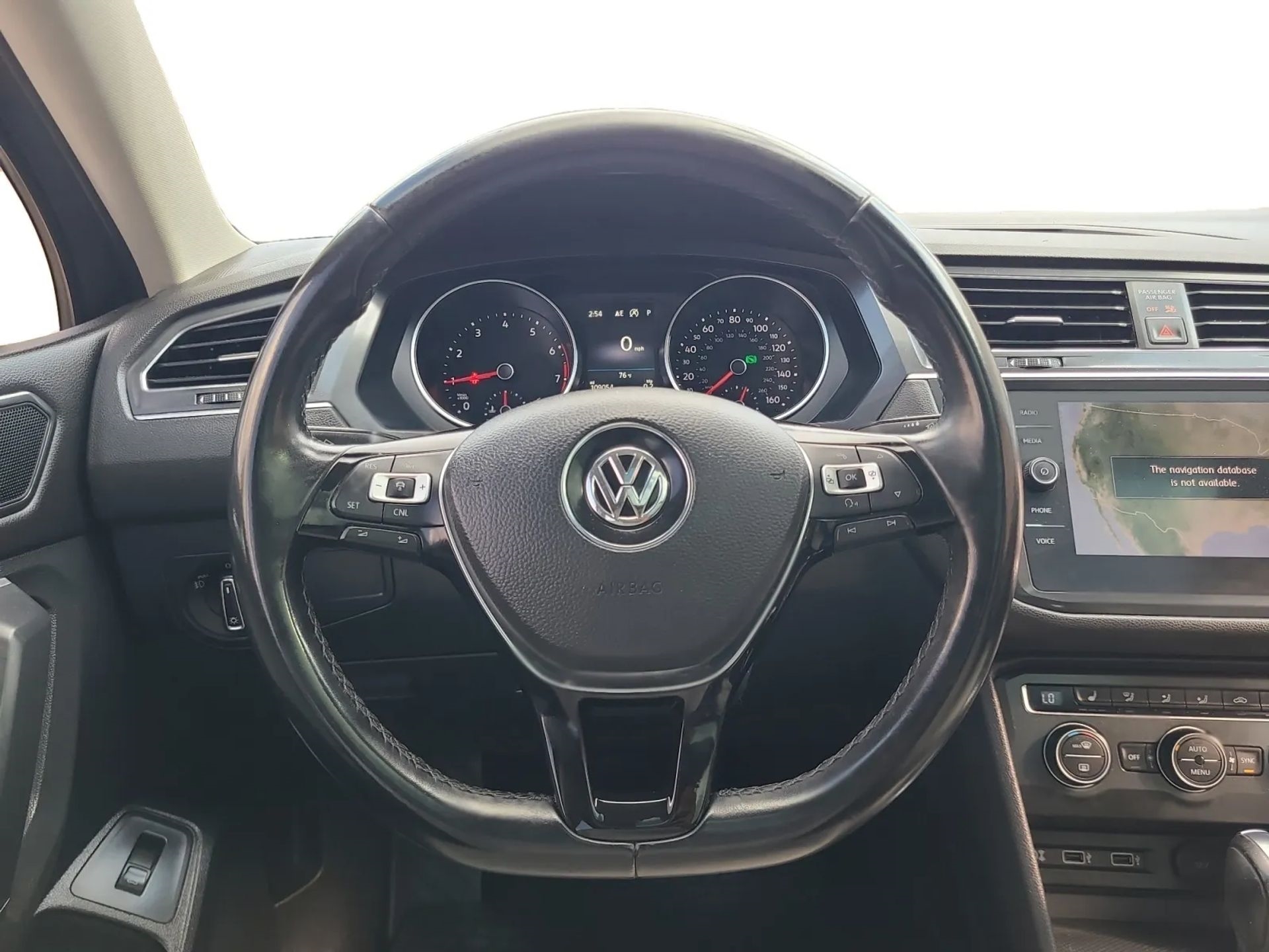 Volkswagen Tiguan 2.0T SEL FWD 2018