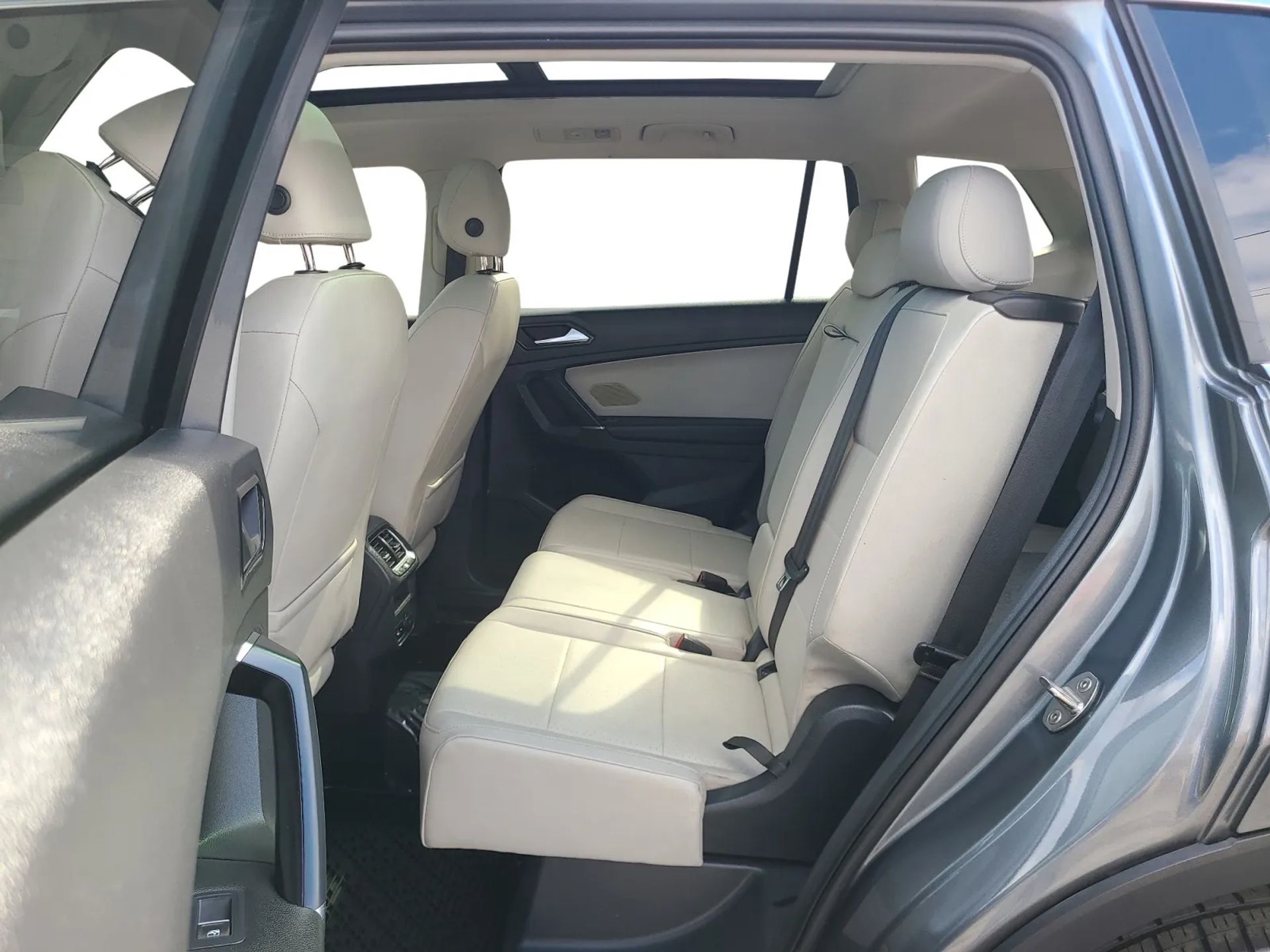 Volkswagen Tiguan 2.0T SEL FWD 2018