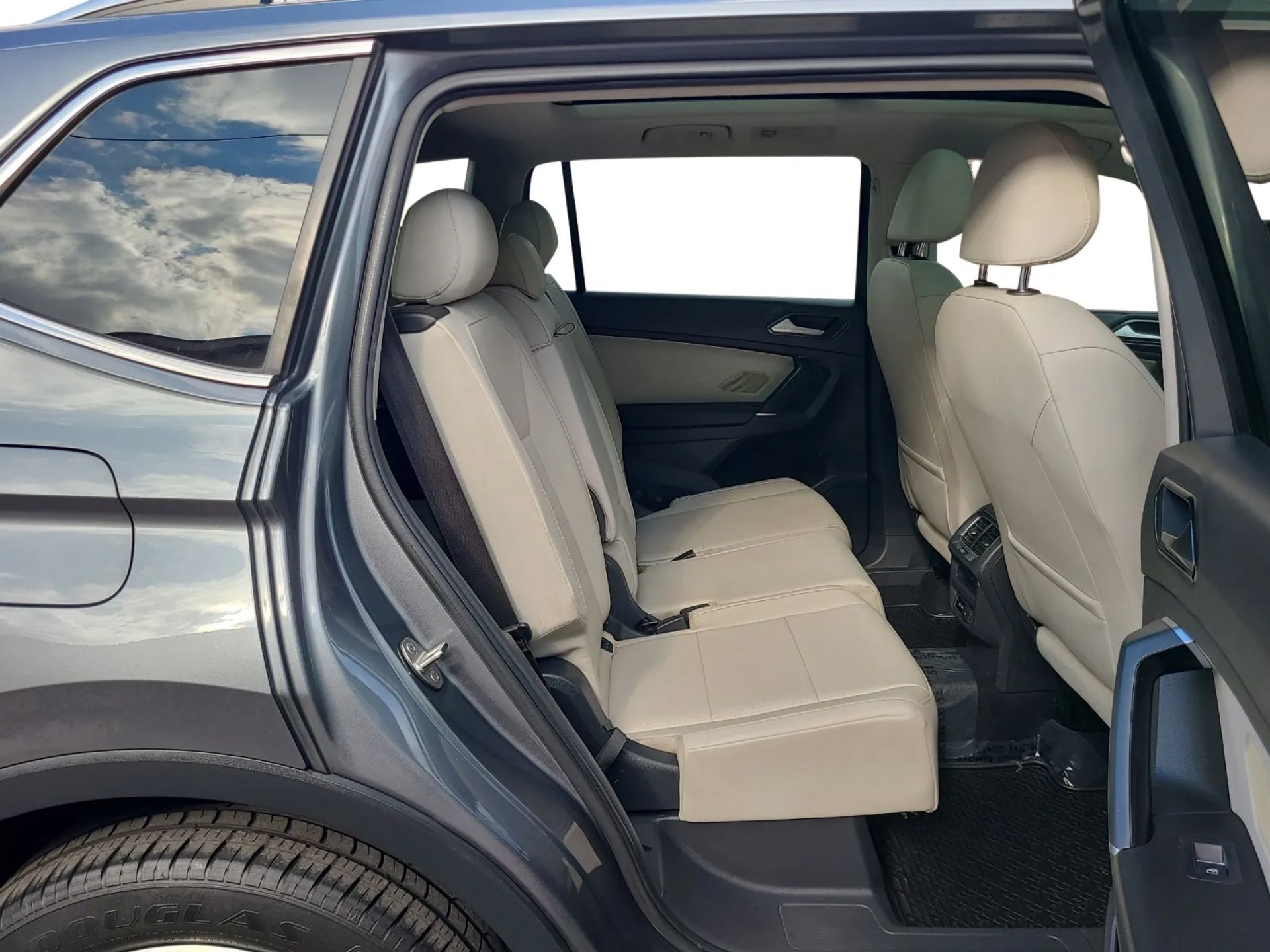 Volkswagen Tiguan 2.0T SEL FWD 2018