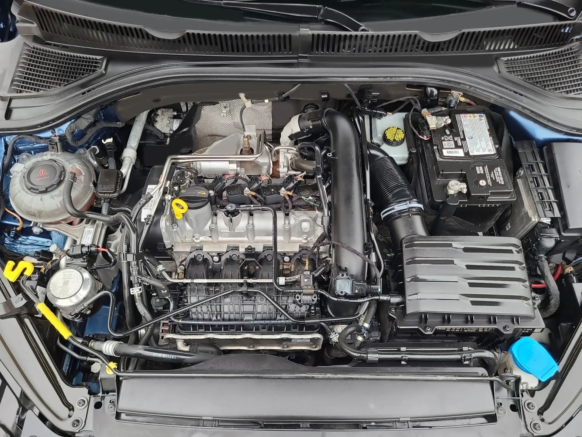 Volkswagen Jetta R-Line Auto w/SULEV 2019