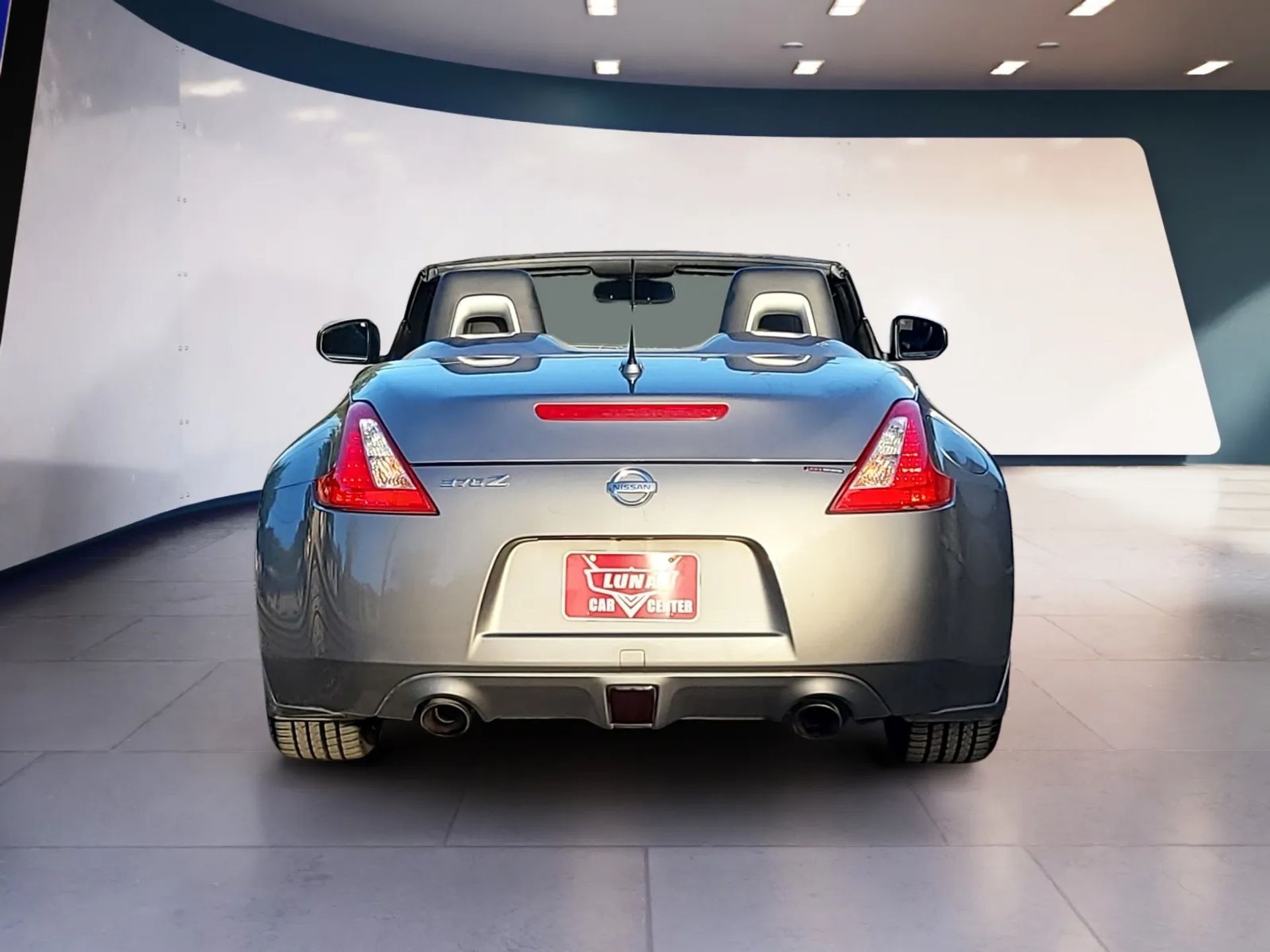 Nissan 370Z 2dr Roadster Auto Touring 2010
