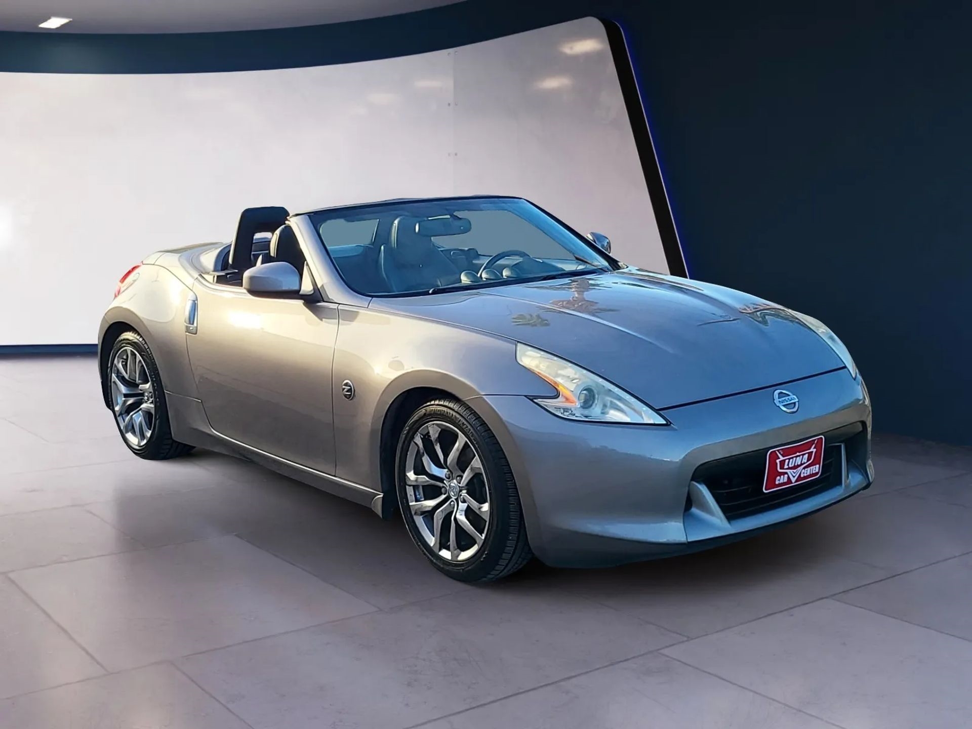 Nissan 370Z 2dr Roadster Auto Touring 2010