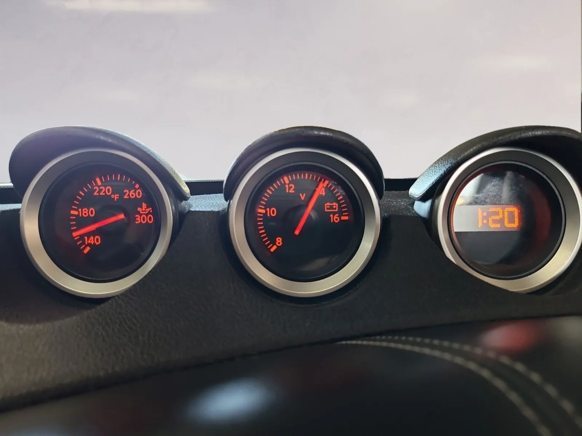 Nissan 370Z 2dr Roadster Auto Touring 2010