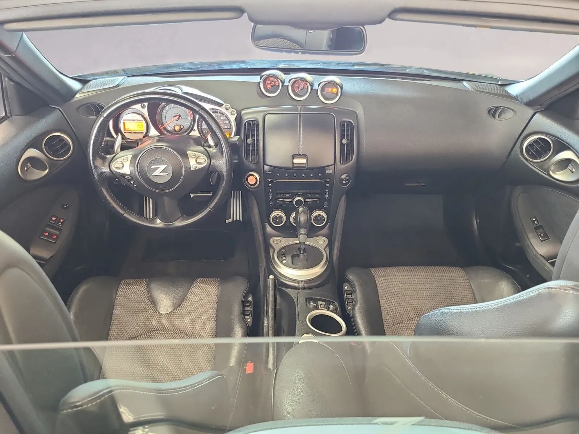 Nissan 370Z 2dr Roadster Auto Touring 2010