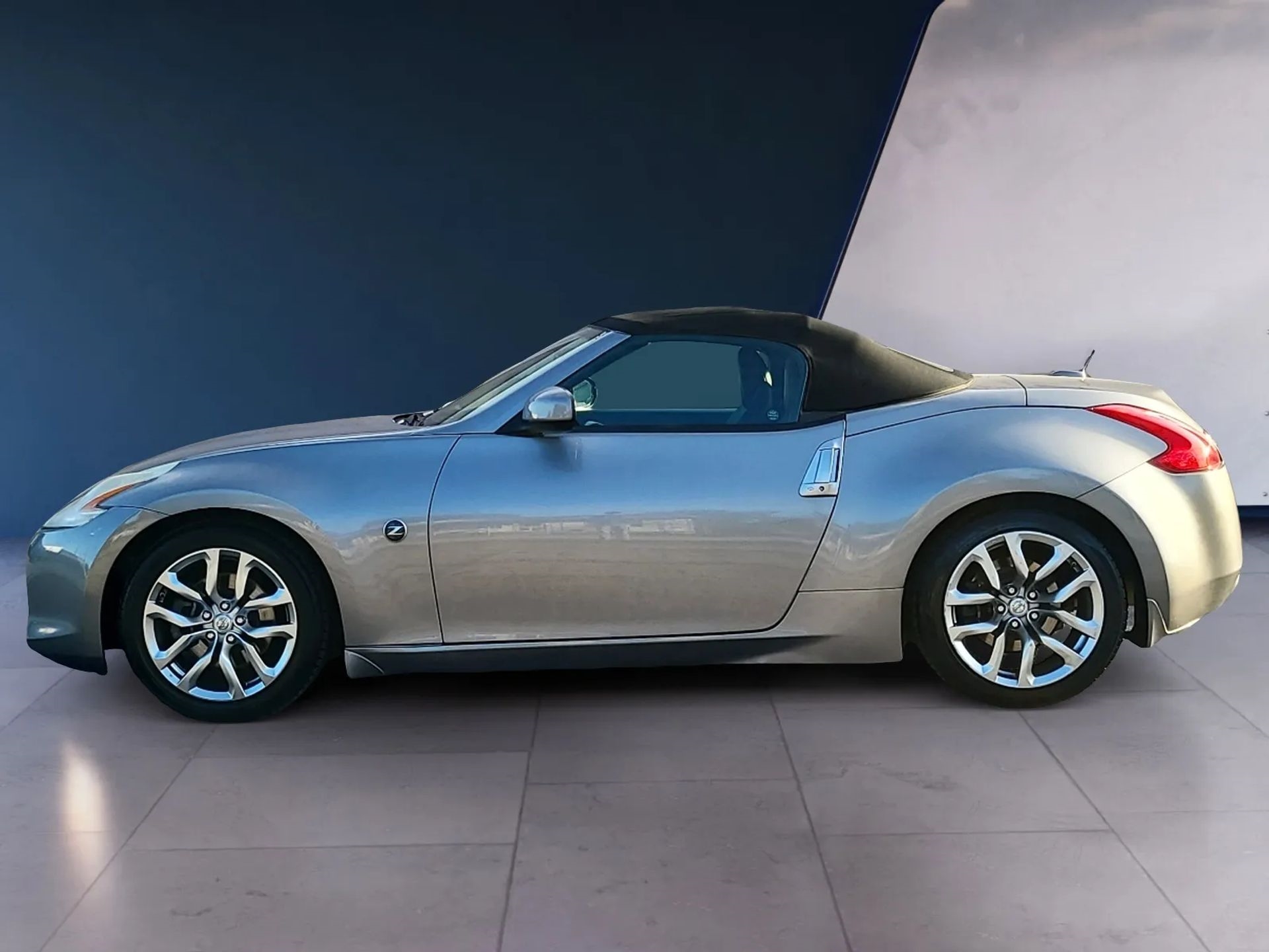 Nissan 370Z 2dr Roadster Auto Touring 2010