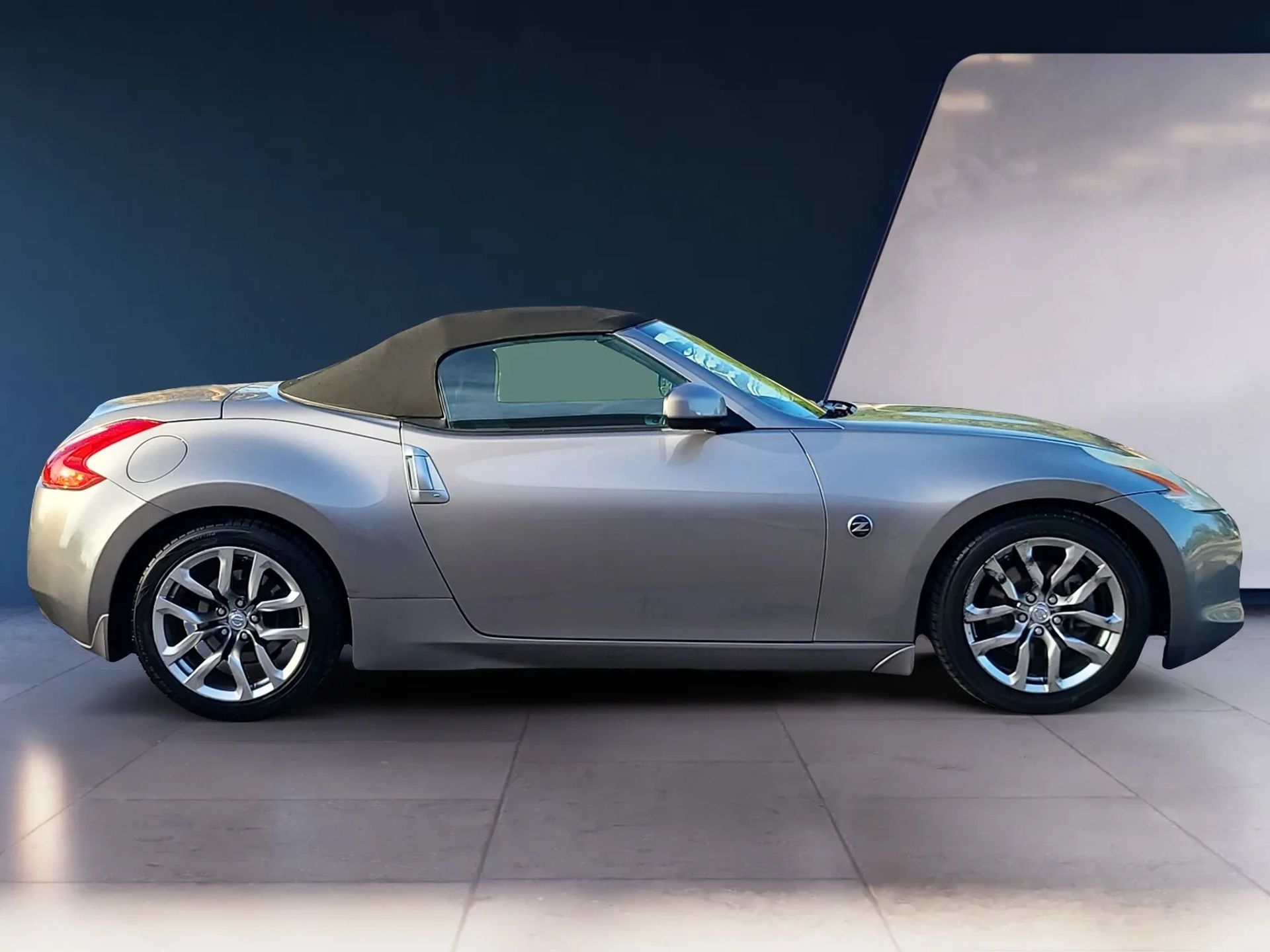 Nissan 370Z 2dr Roadster Auto Touring 2010