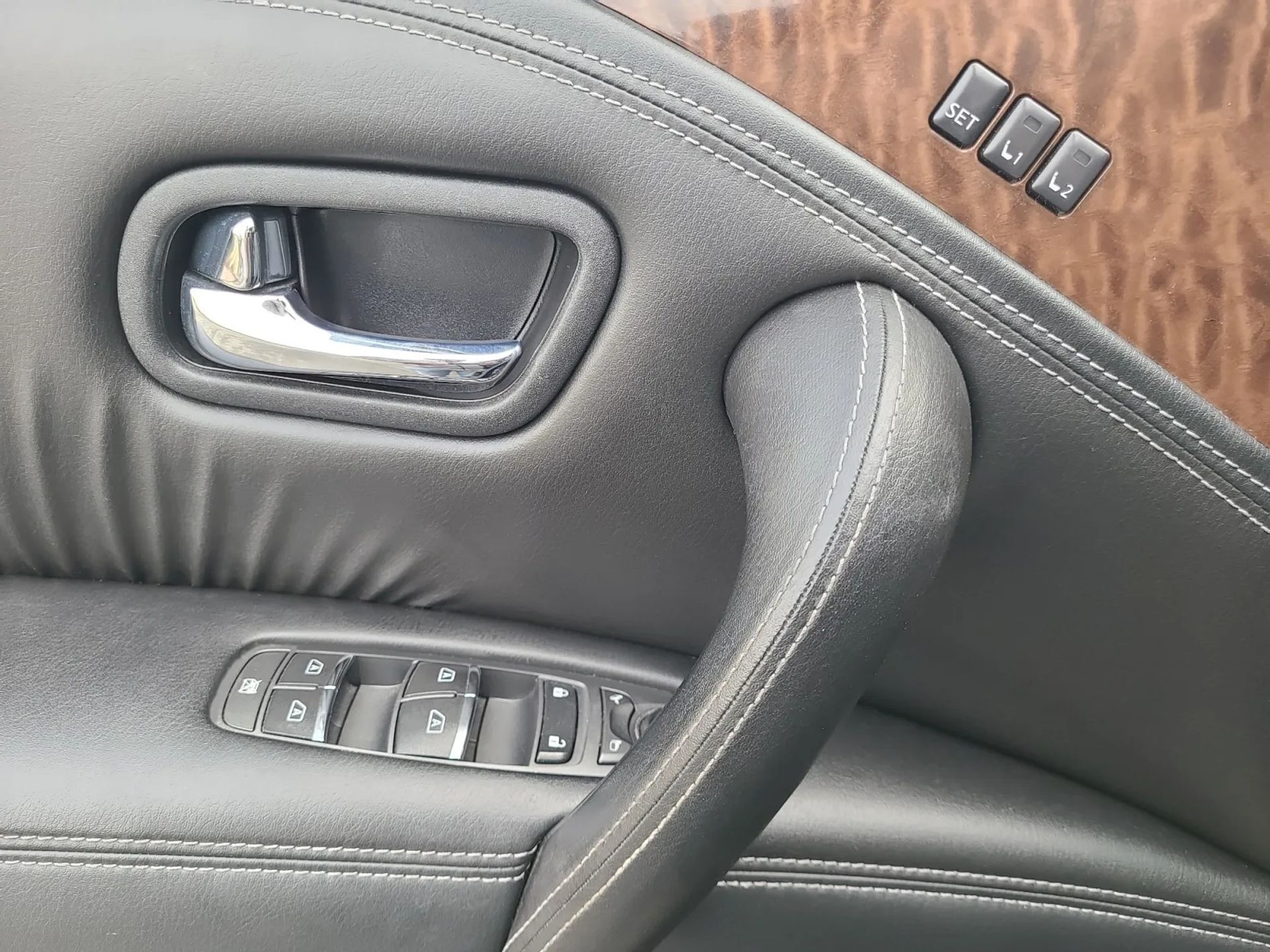 Nissan Armada 4x2 Platinum 2018