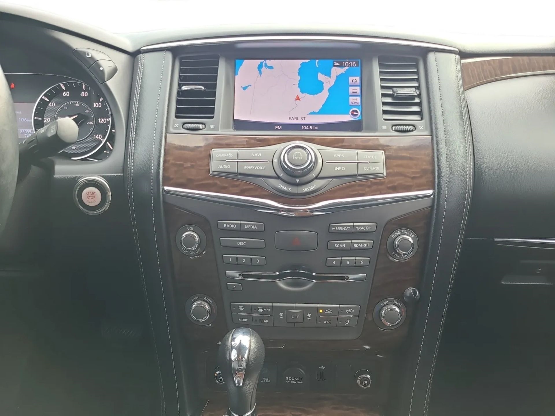 Nissan Armada 4x2 Platinum 2018