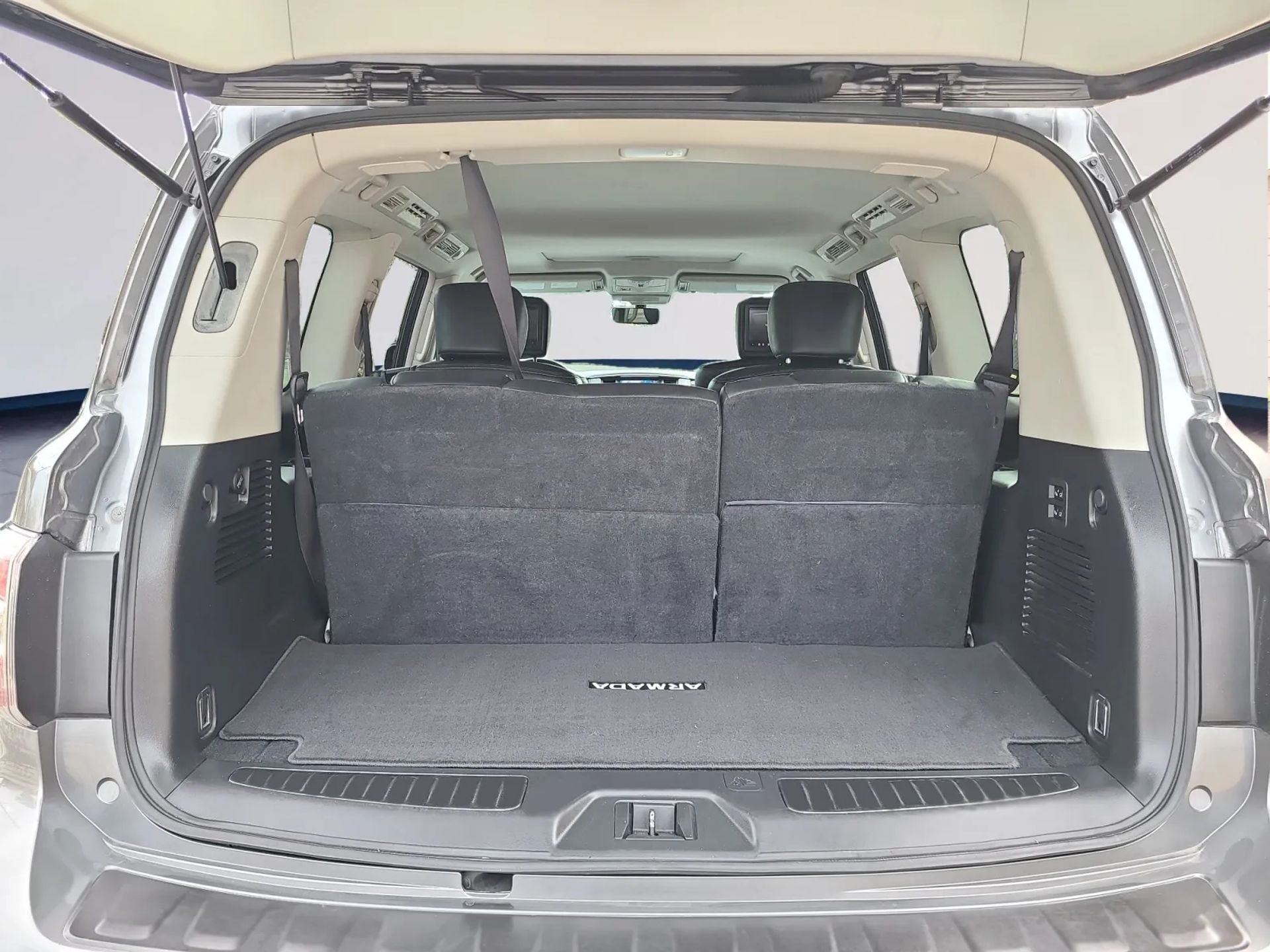 Nissan Armada 4x2 Platinum 2018