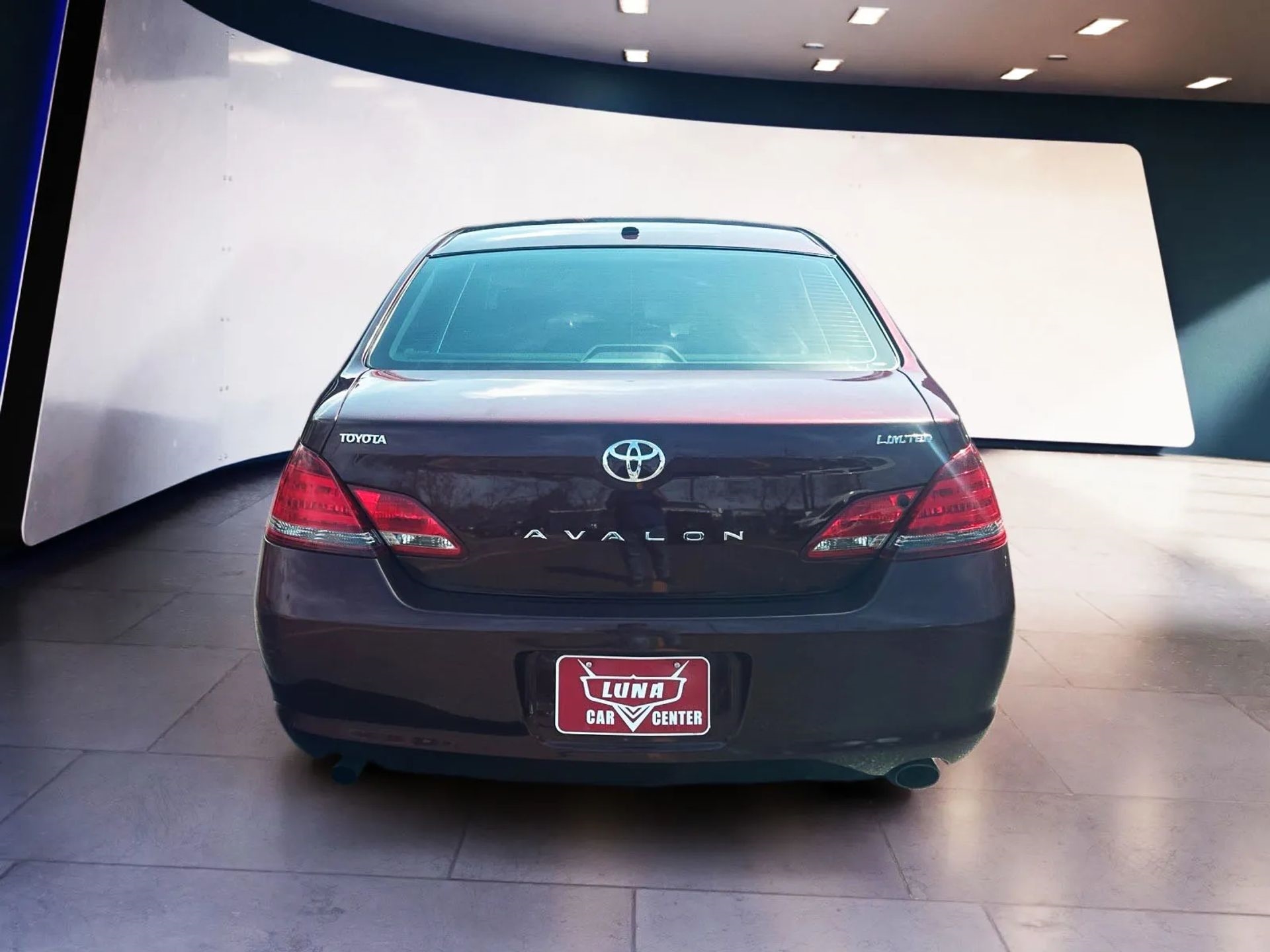 Toyota Avalon 4dr Sdn Limited (Natl) 2009