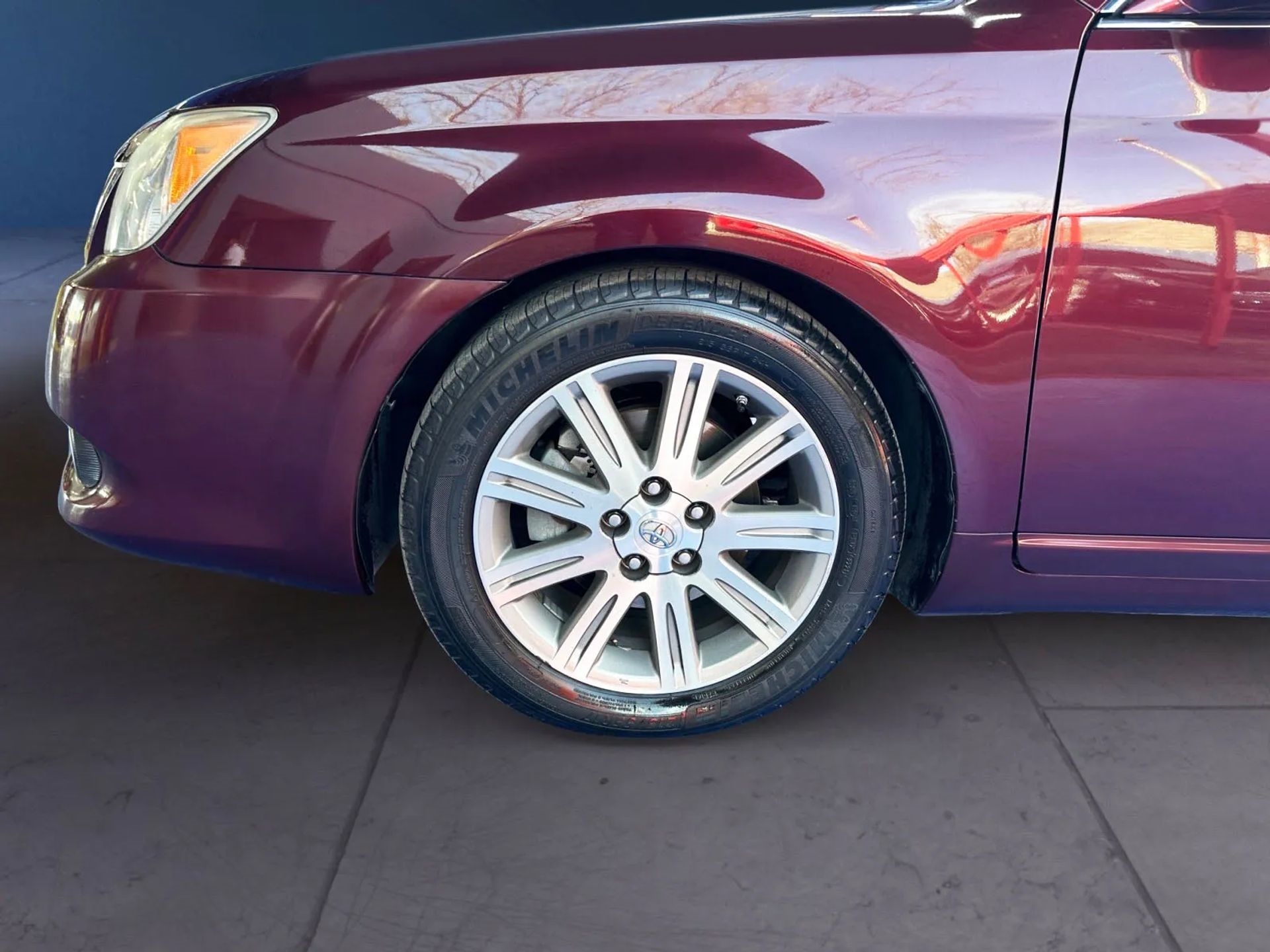Toyota Avalon 4dr Sdn Limited (Natl) 2009