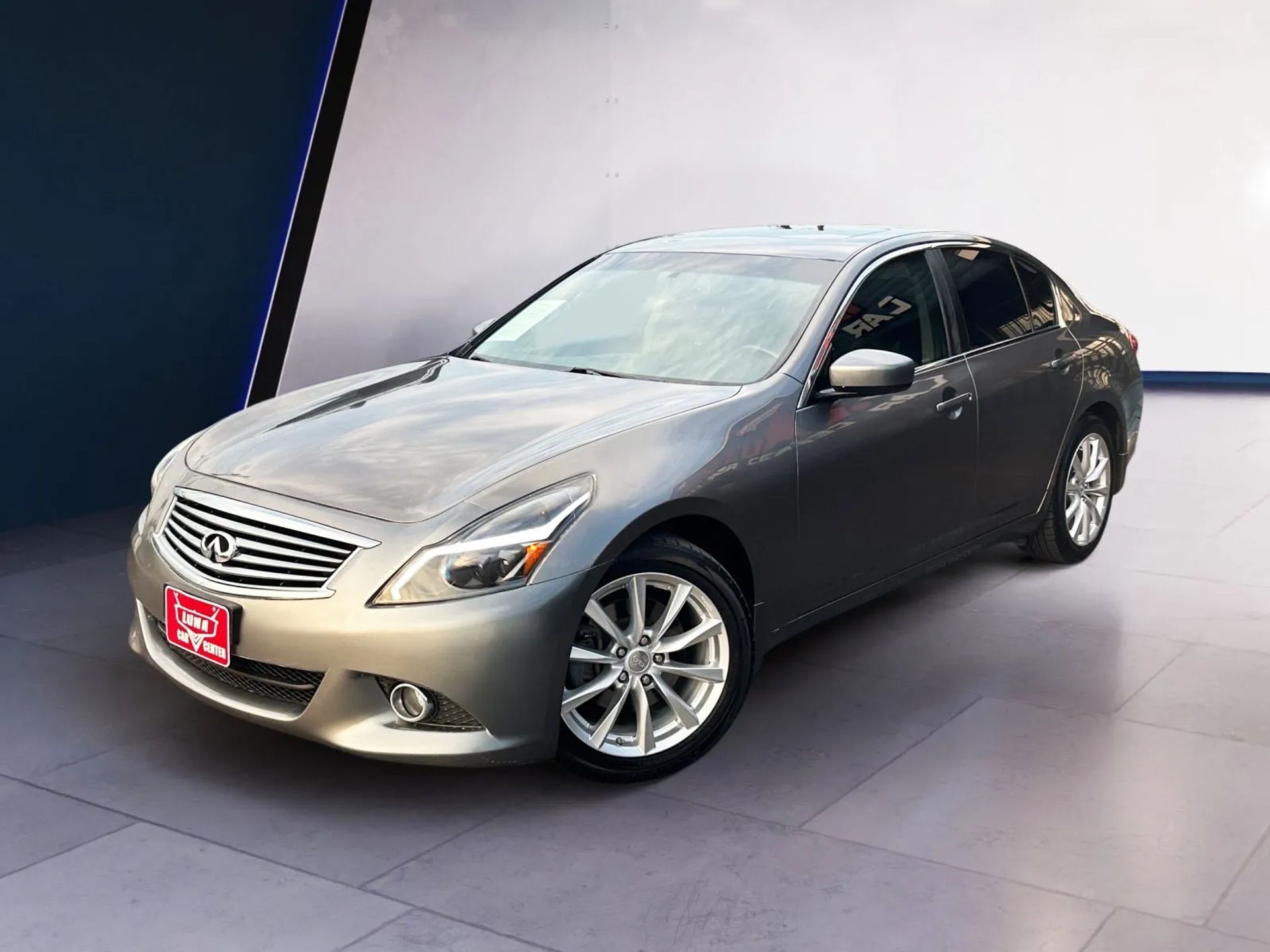 Infiniti G37 Sedan 4dr x AWD 2013