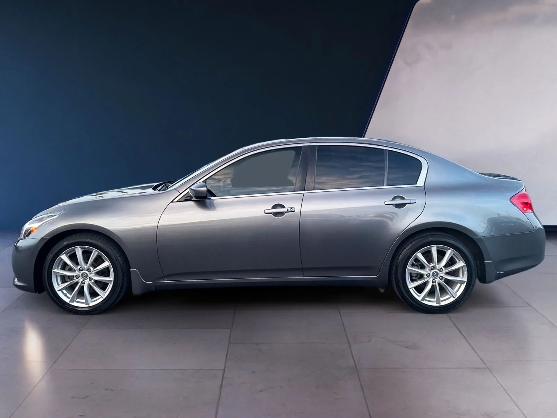 Infiniti G37 Sedan 4dr x AWD 2013