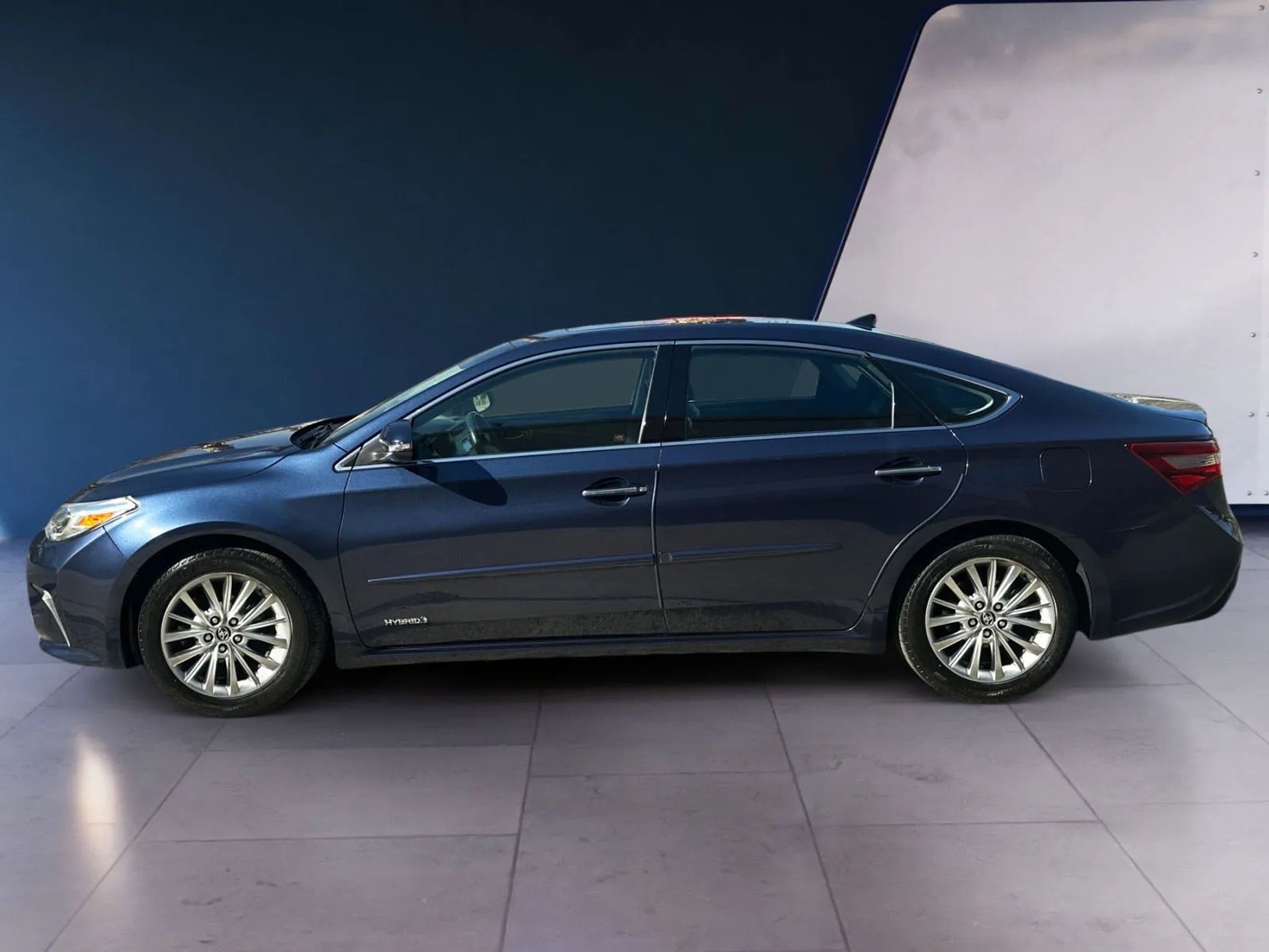 Toyota Avalon Hybrid 4dr Sdn XLE Premium (Natl) 2016