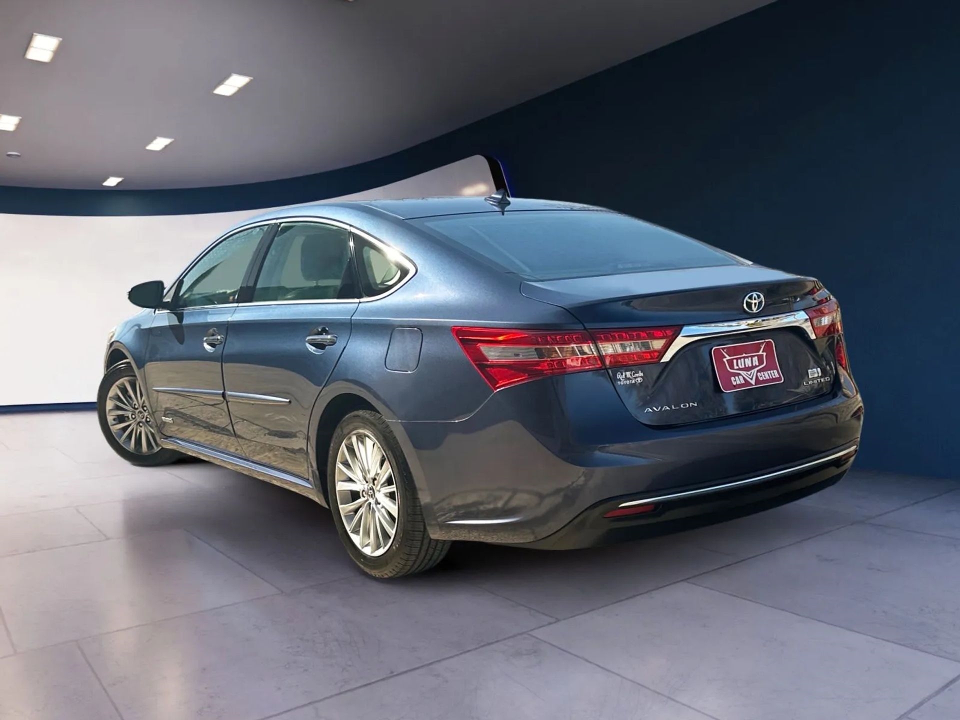 Toyota Avalon Hybrid 4dr Sdn XLE Premium (Natl) 2016