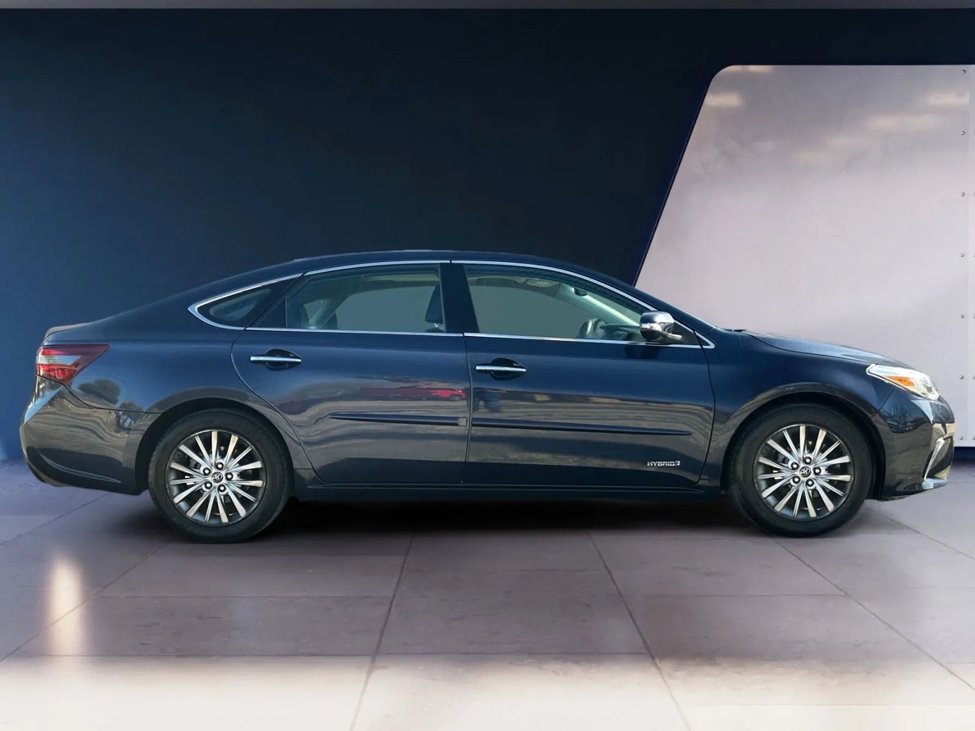 Toyota Avalon Hybrid 4dr Sdn XLE Premium (Natl) 2016
