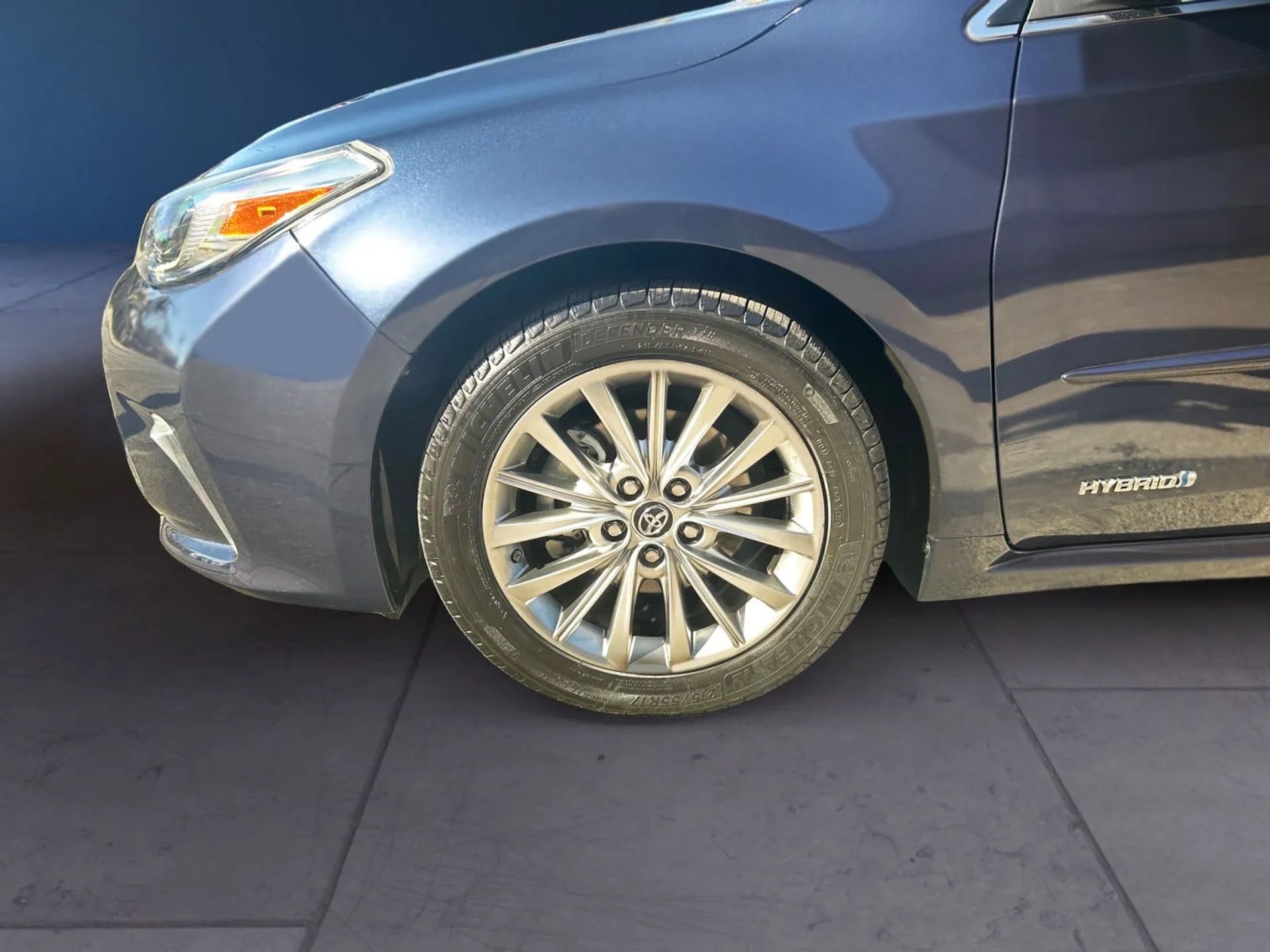 Toyota Avalon Hybrid 4dr Sdn XLE Premium (Natl) 2016