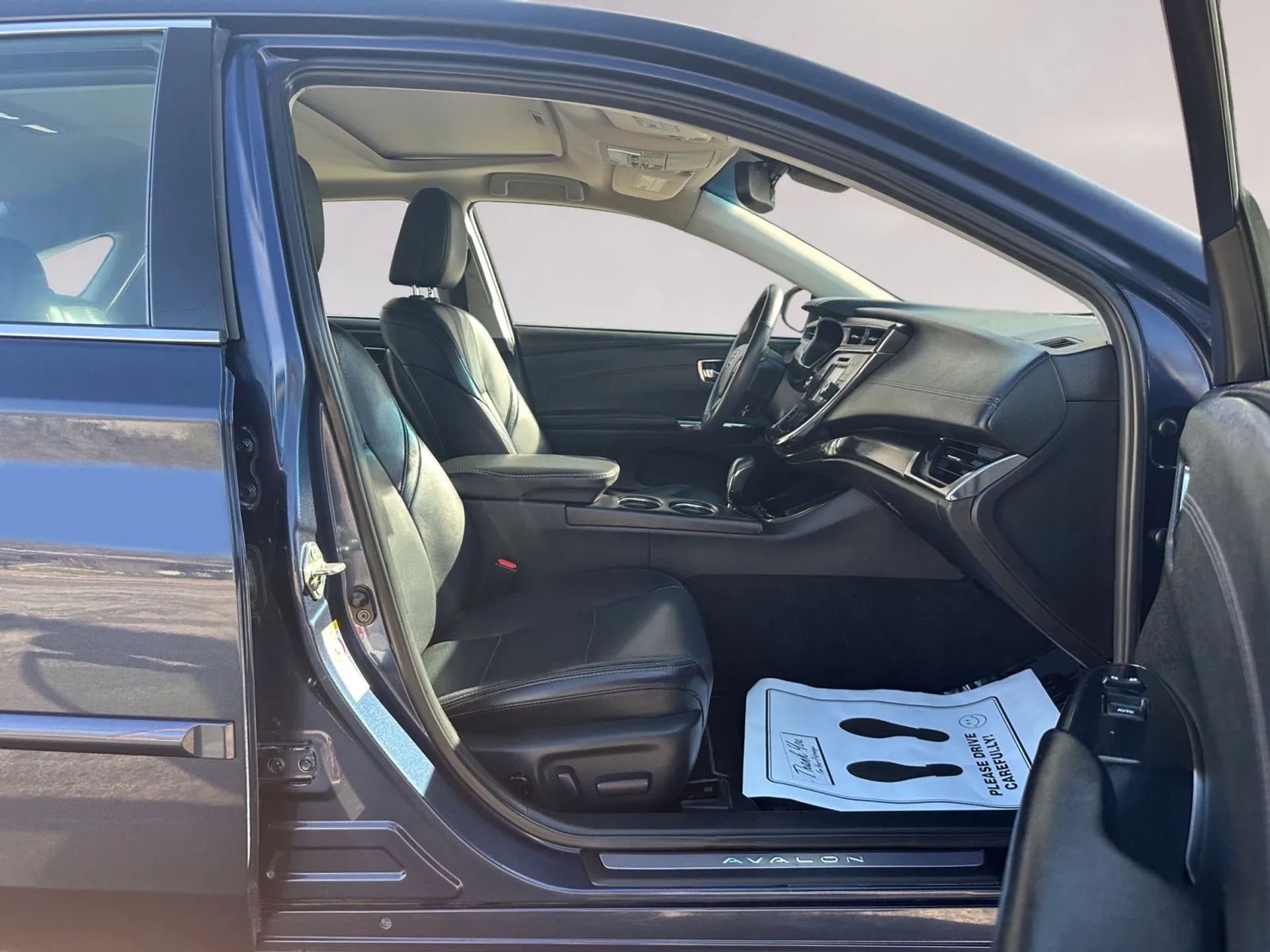 Toyota Avalon Hybrid 4dr Sdn XLE Premium (Natl) 2016