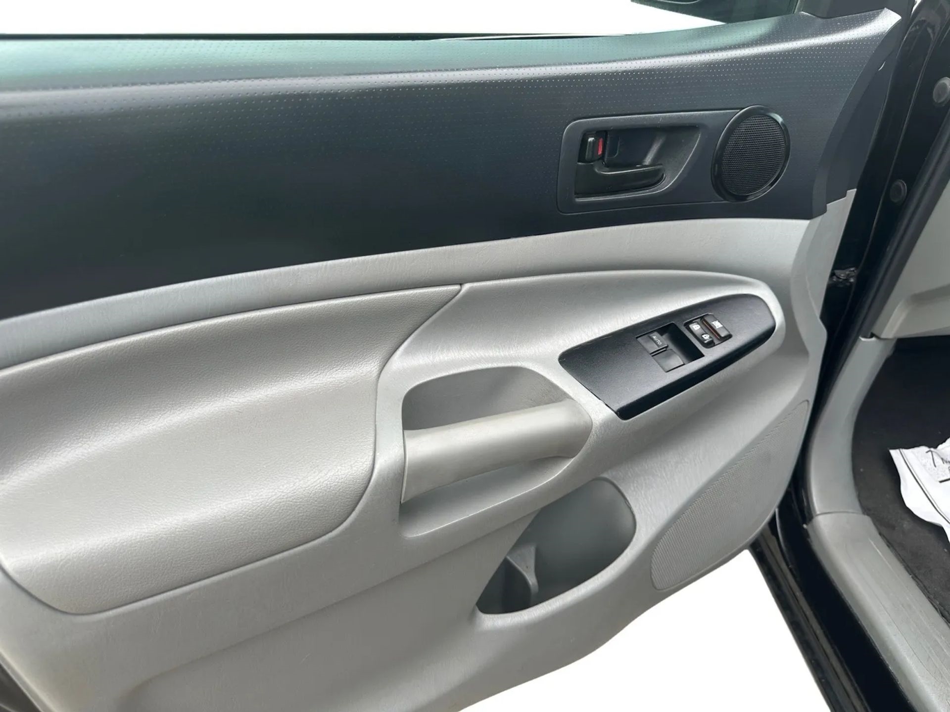 Toyota Tacoma 2WD Access Cab I4 AT (Natl) 2015