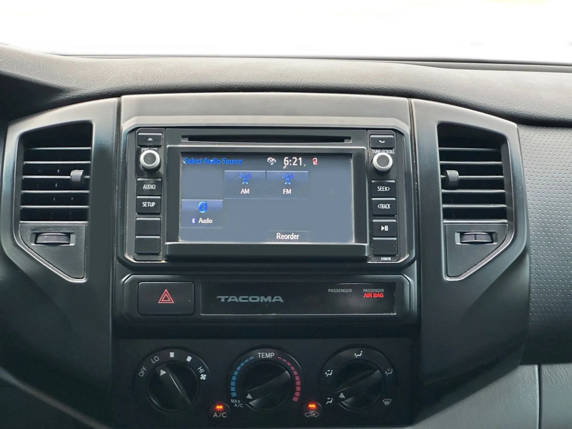 Toyota Tacoma 2WD Access Cab I4 AT (Natl) 2015