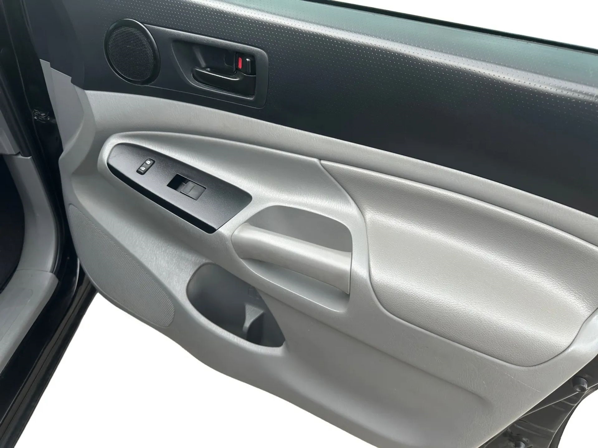 Toyota Tacoma 2WD Access Cab I4 AT (Natl) 2015