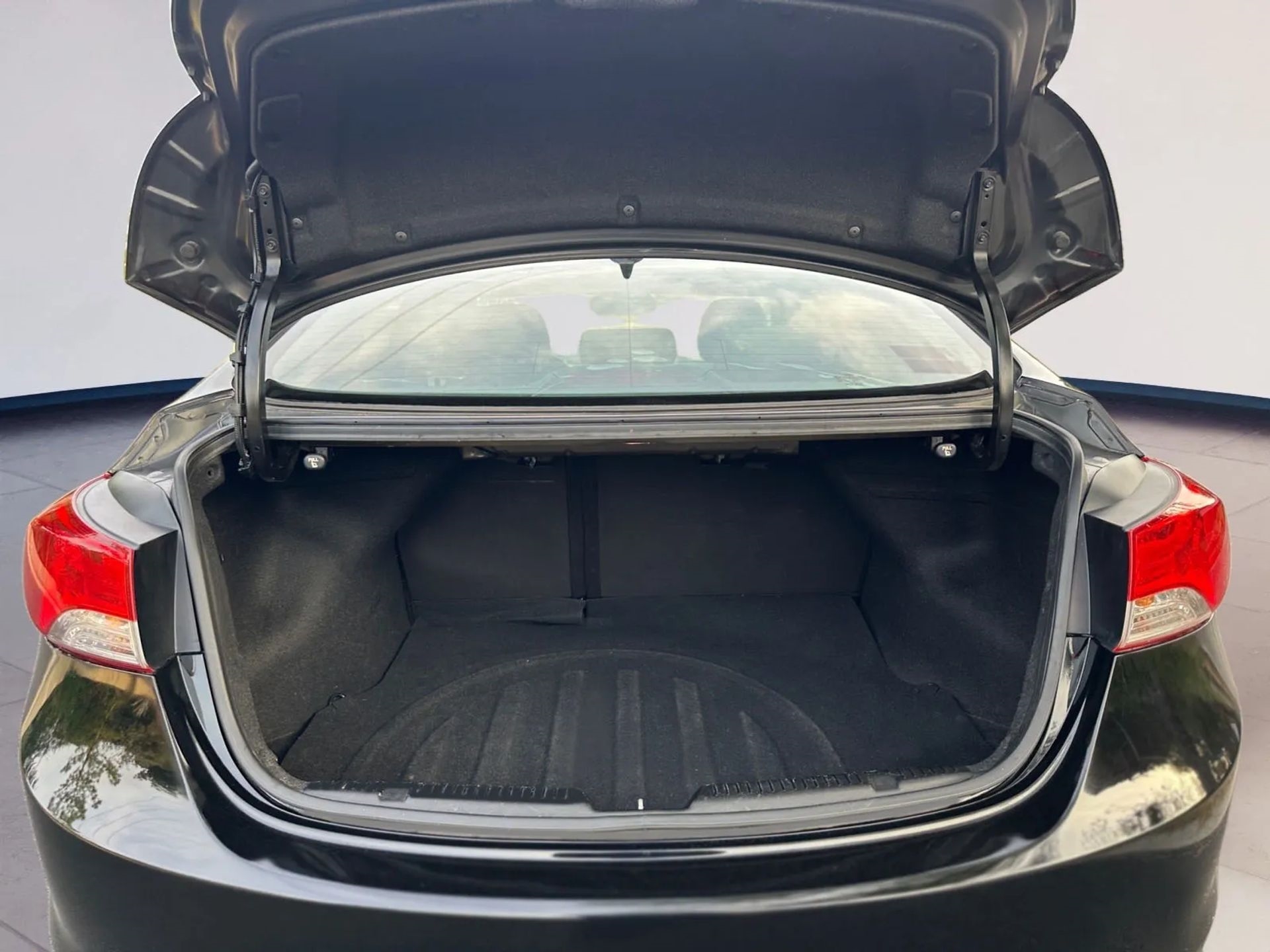 Hyundai Elantra 4dr Sdn Auto Limited (Ulsan Plant) 2013